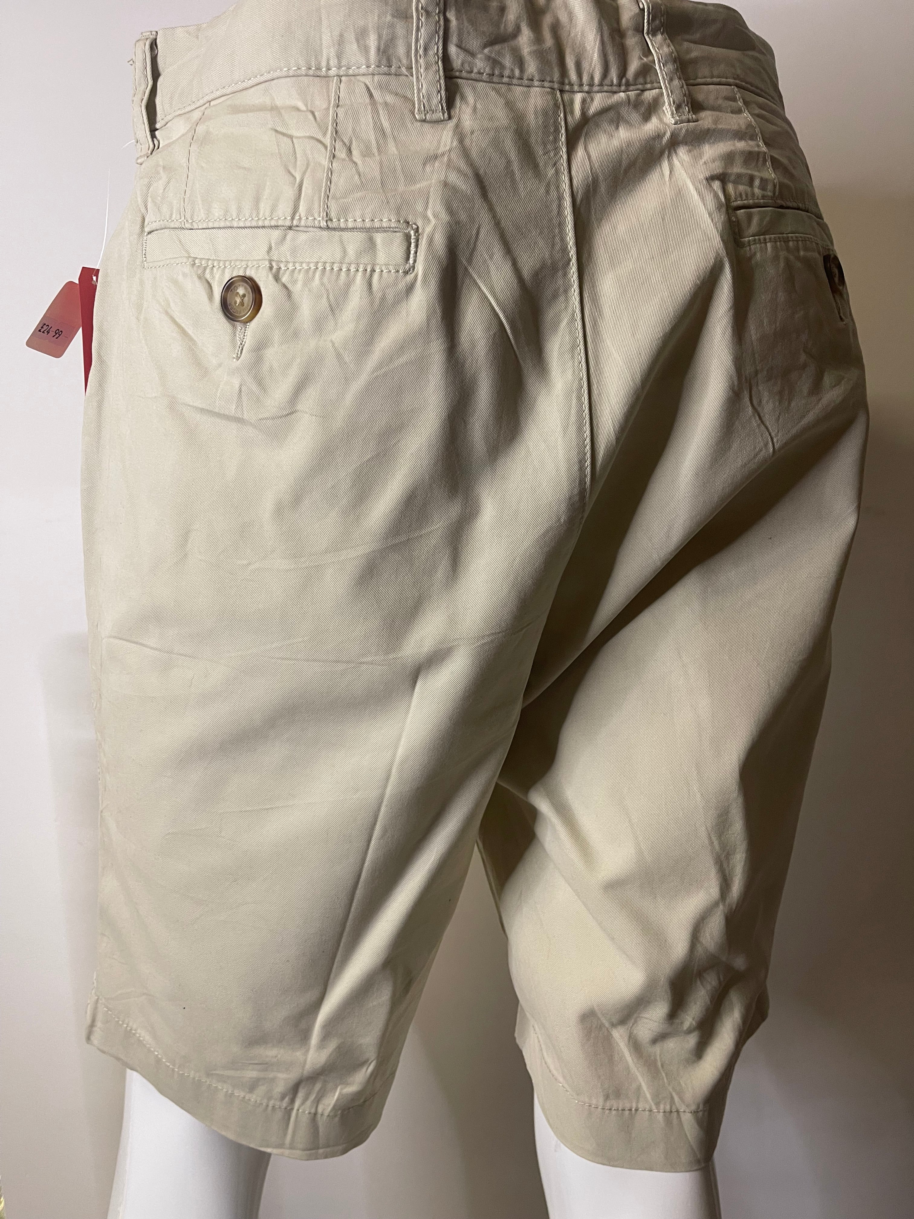 Authentic Tommy Hilfiger Classic Fit Chino Shorts – Size 34 – Beige