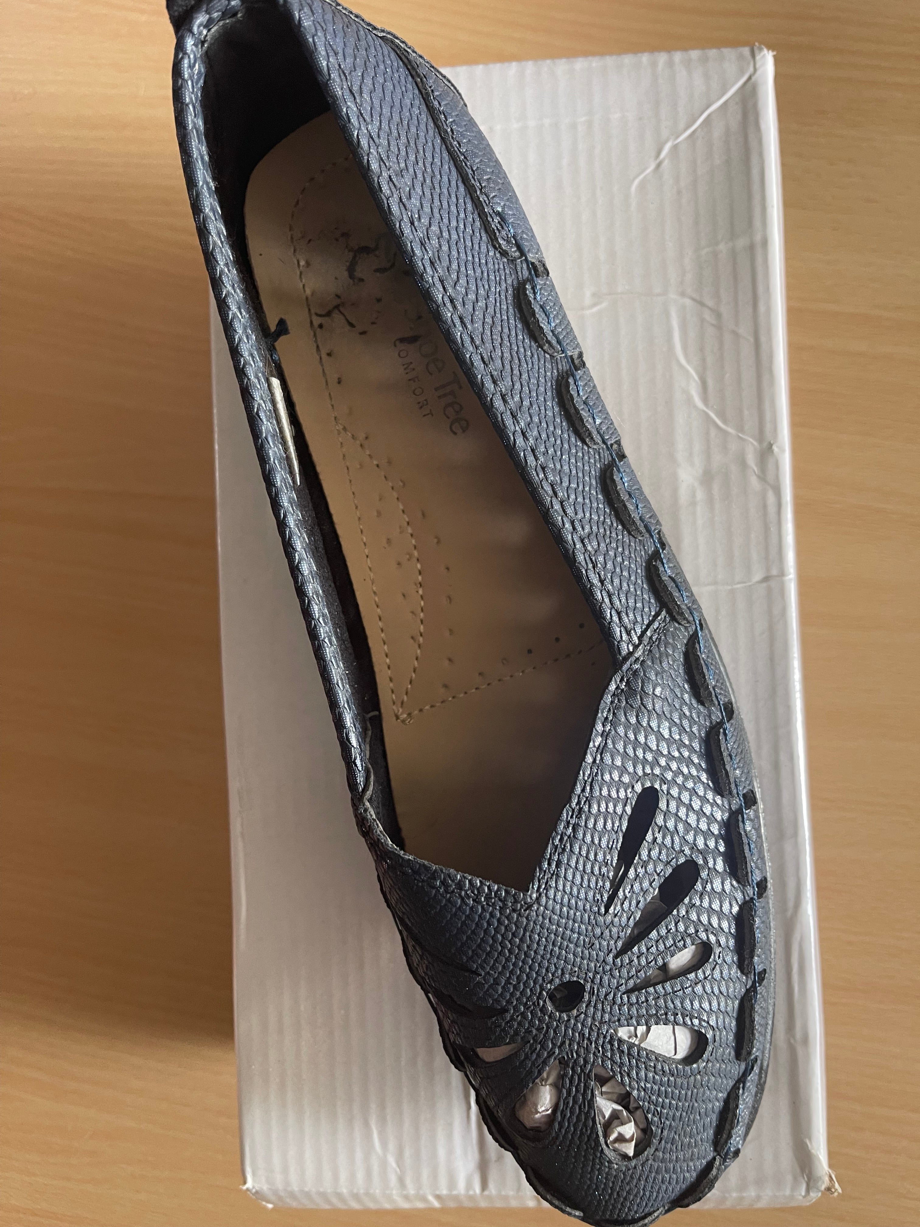 Women’s Black Cut-Out Comfort Loafers UK 7