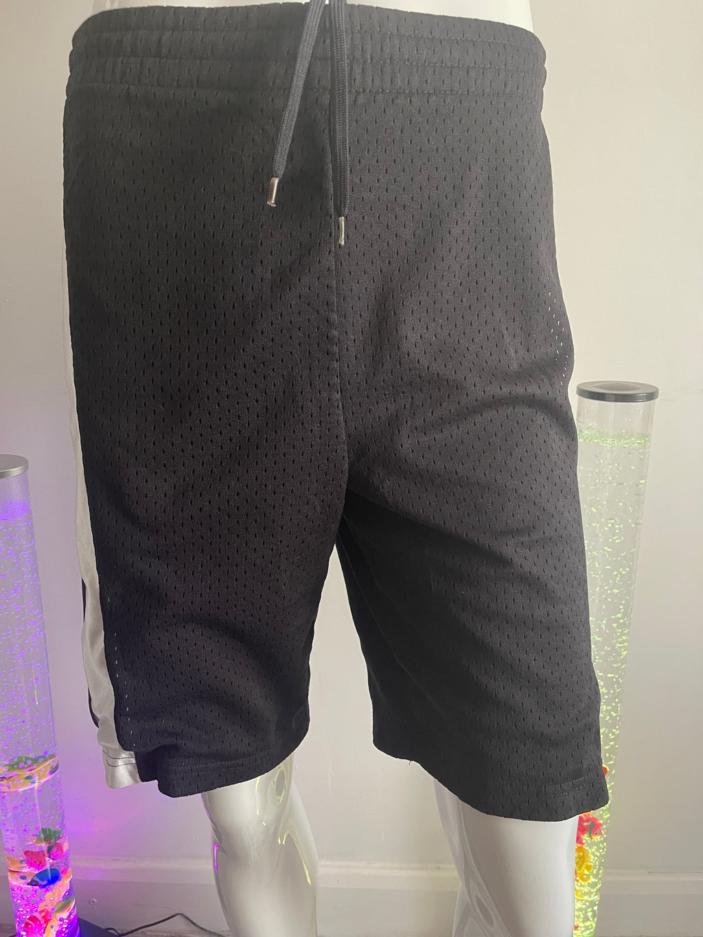 Starter Men's Black Mesh Shorts with Pockets – Size S
