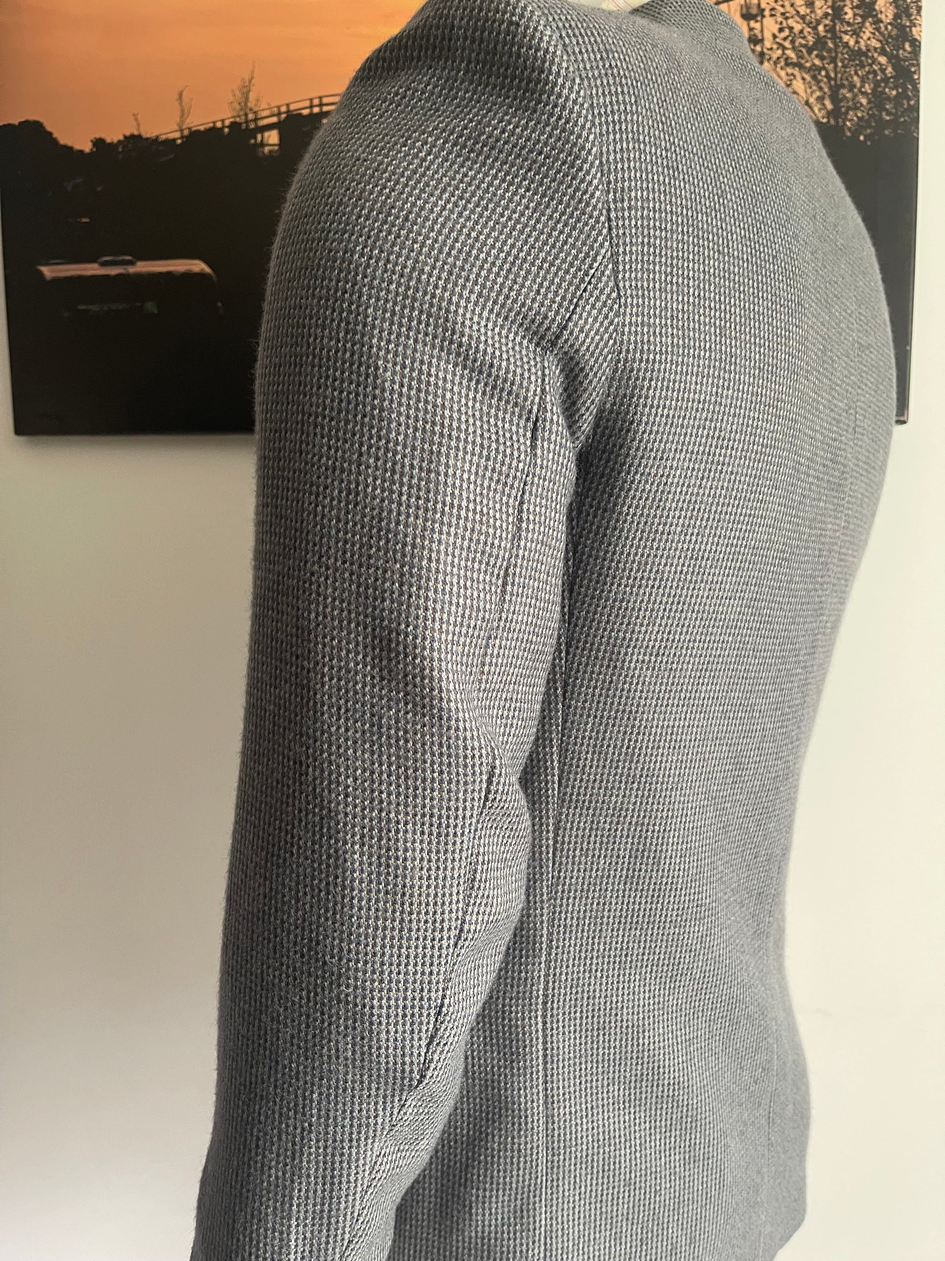 Embassy Row Grey Textured Blazer Jacket Men's Size XL Made in Canada Smart Formal