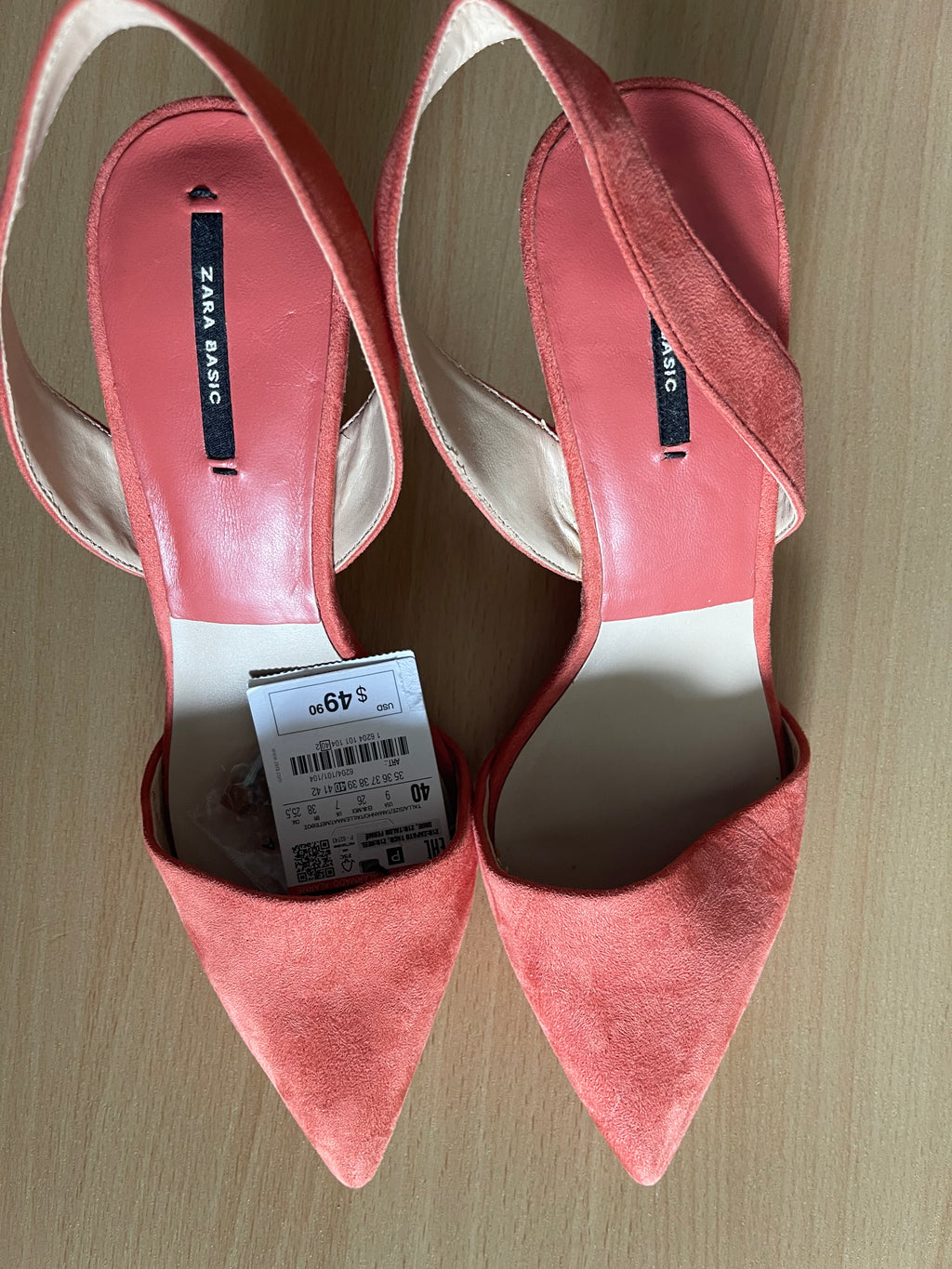 Elegant Zara Basic women’s shoes in a beautiful coral pink colour. 👠