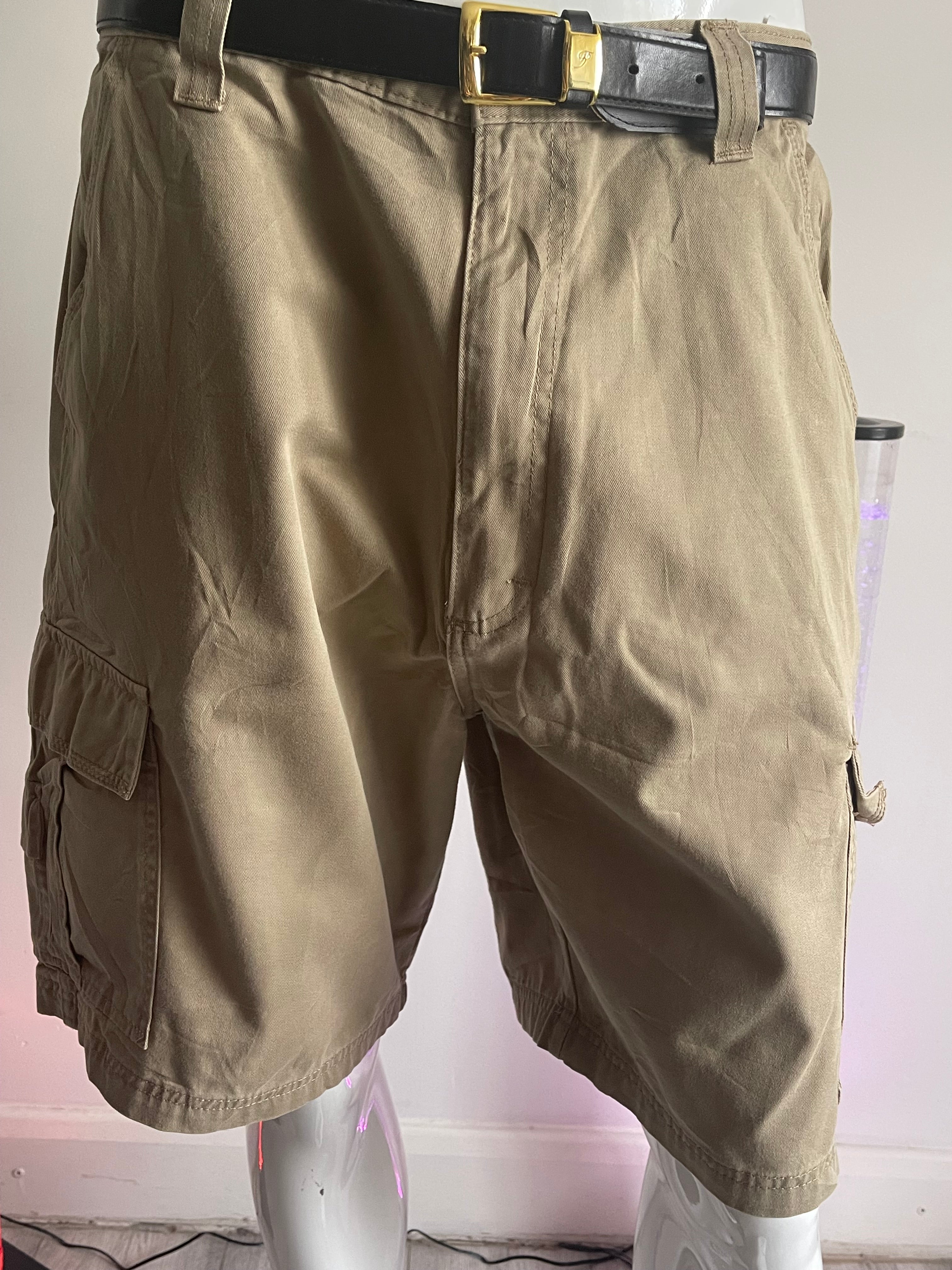 Wrangler Men's Khaki Cargo Shorts 100% Cotton – Size 36