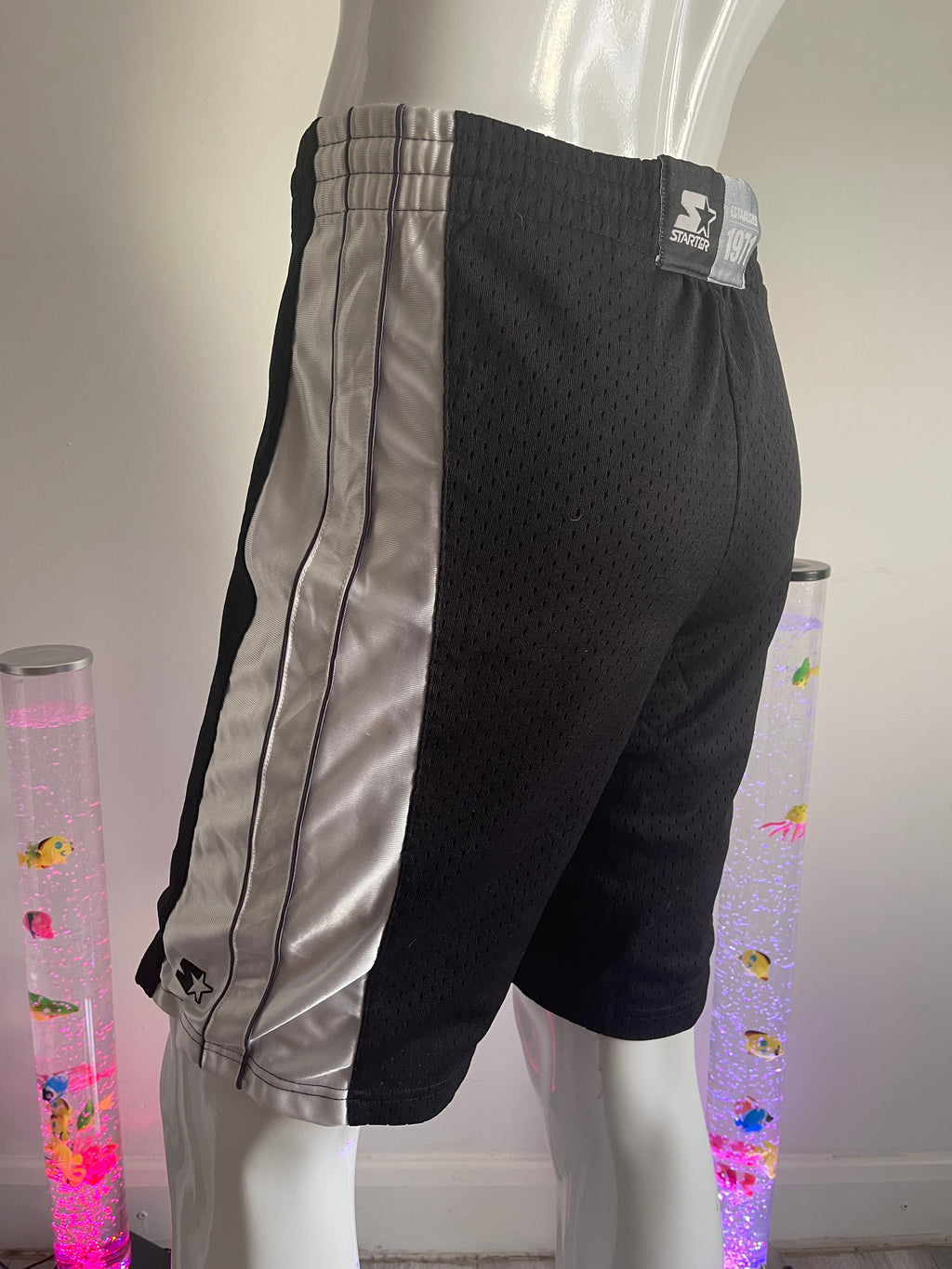 Starter Men's Black Mesh Shorts with Pockets – Size S