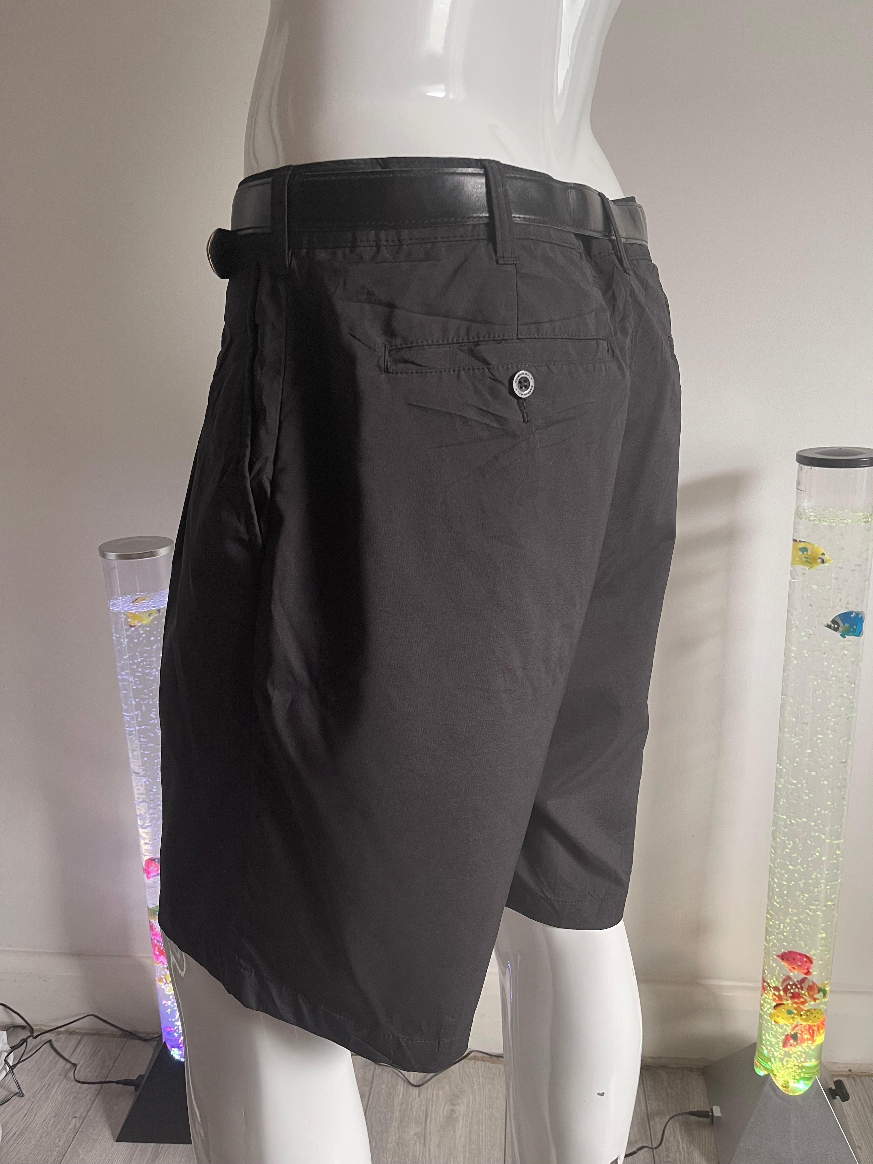 Reebok Golf Men's Black Performance Shorts with Pockets – Size 40 (EU 38)