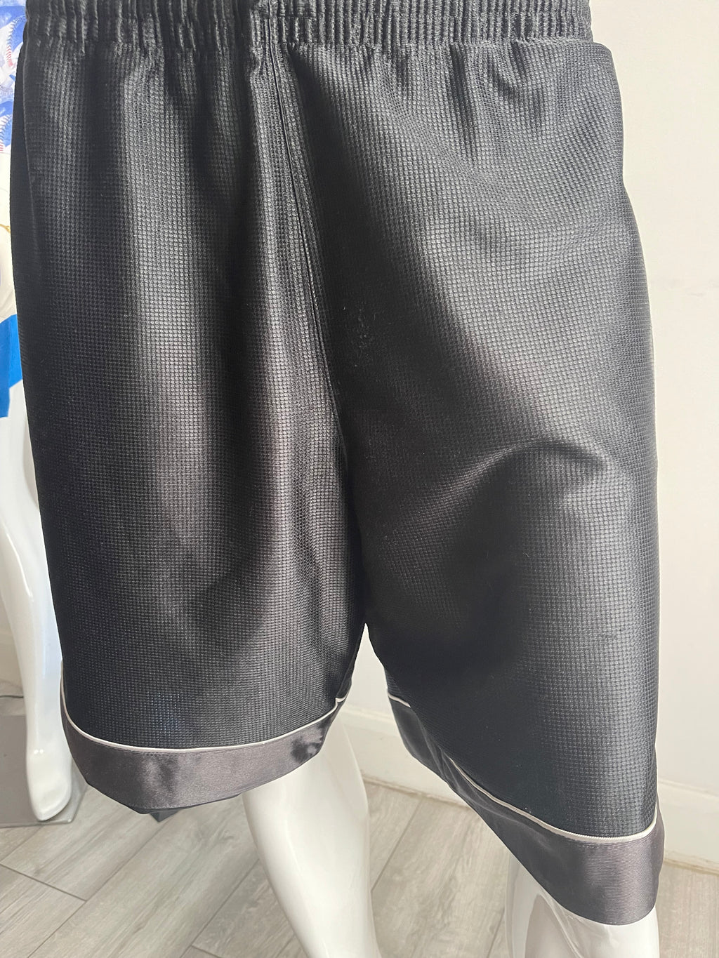 Nike Men’s Black Shorts With Pockets – Size XL 🔥