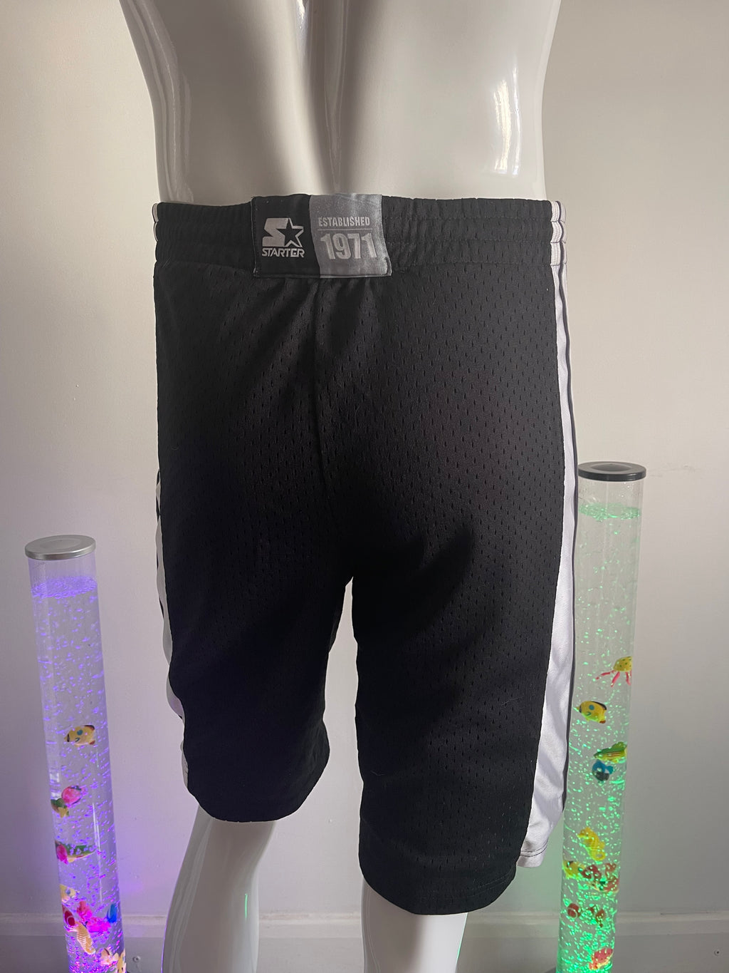 Starter Men's Black Mesh Shorts with Pockets – Size S
