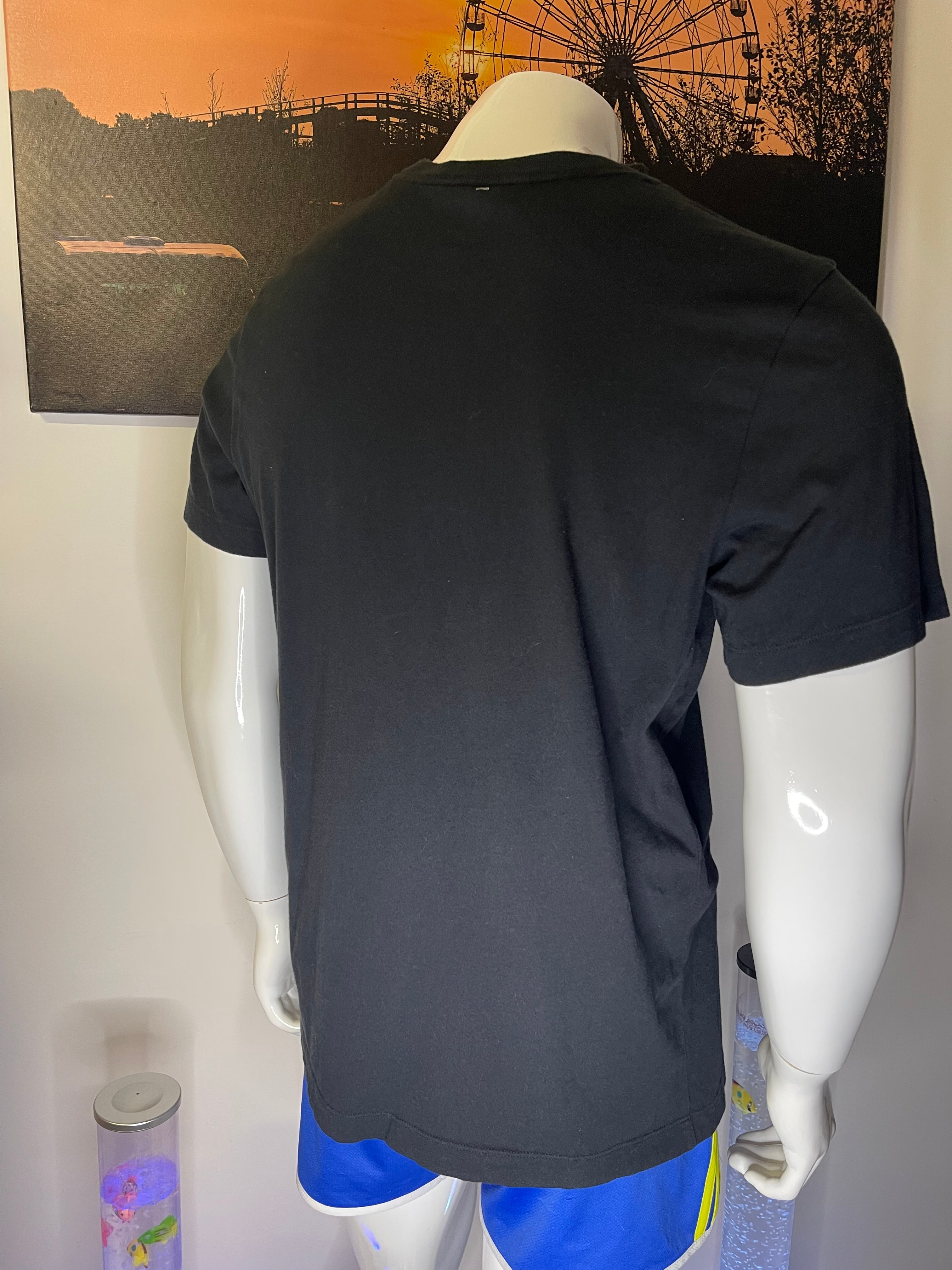 Nike Graphic T-Shirt Size L – Excellent Condition