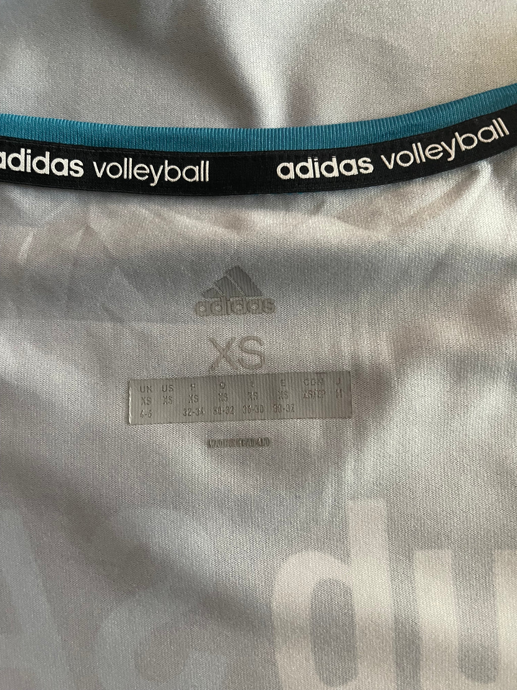 🏐✨ Adidas Volleyball Jersey No. 43 – Women's XS ✨🏐