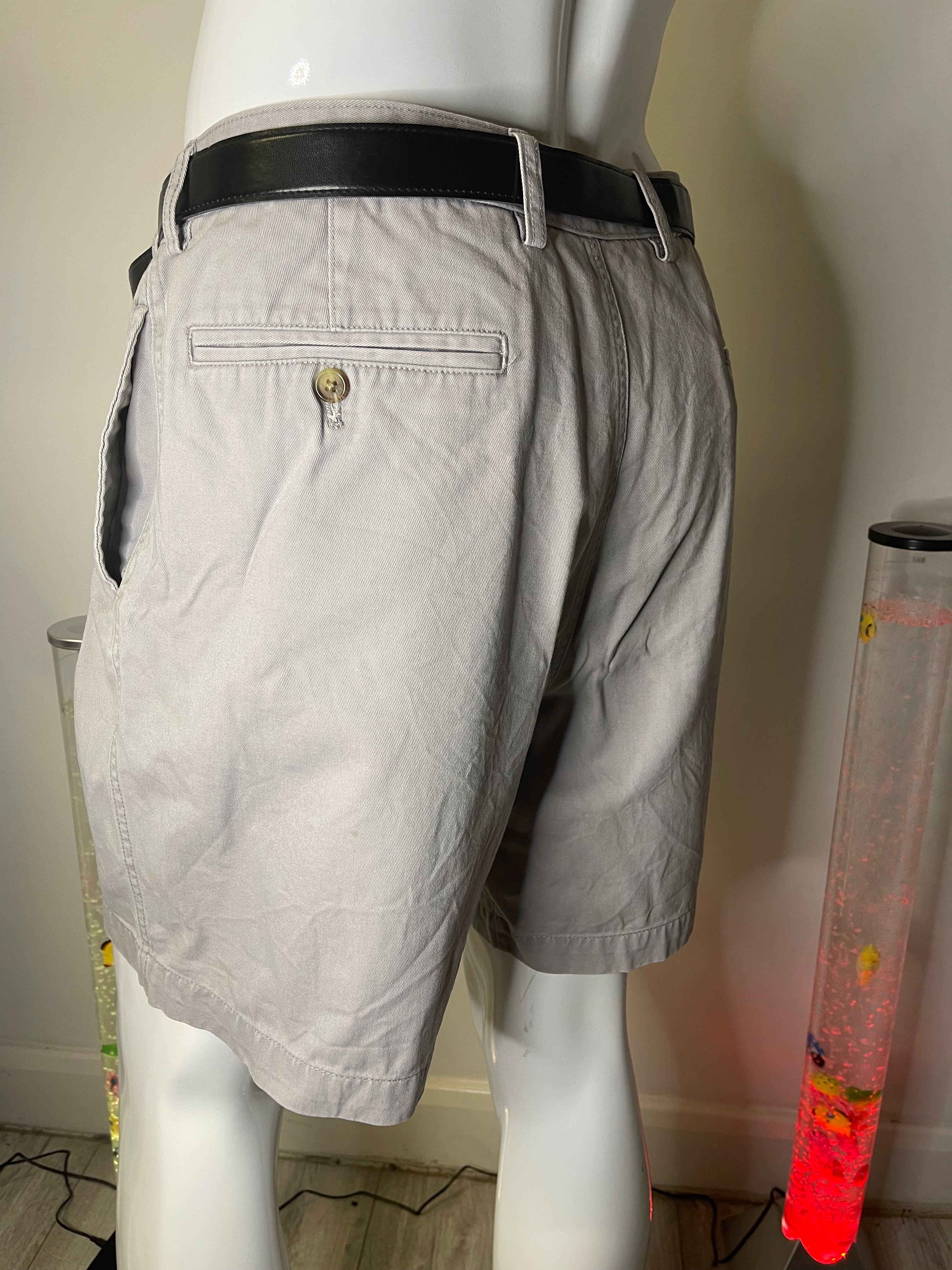 CHAPS Men’s Chino Shorts W42 Light Grey with Pockets