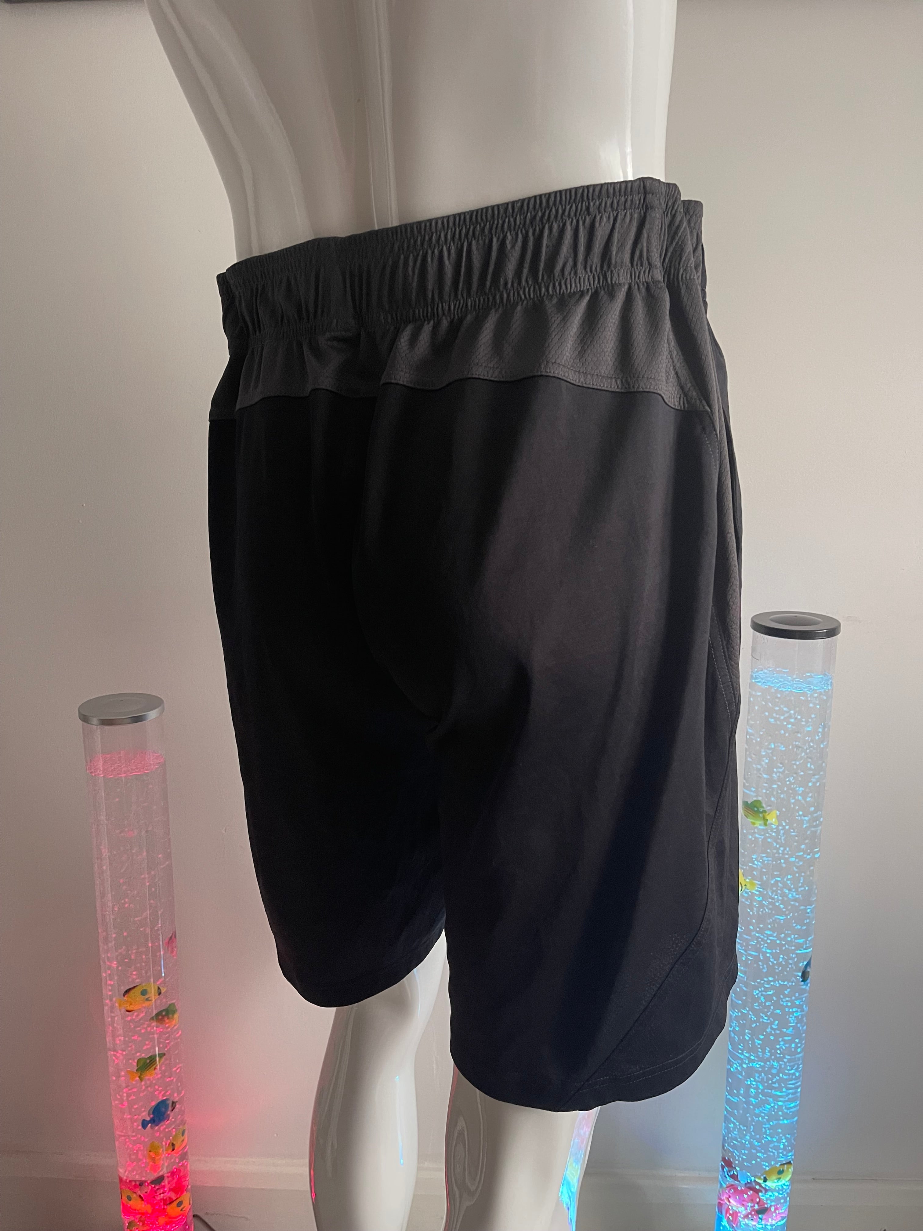 Puma Men's Black Sports Shorts with Pockets - Size XL