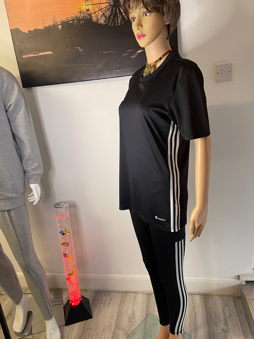 Authentic Adidas women’s performance T-shirt,size M