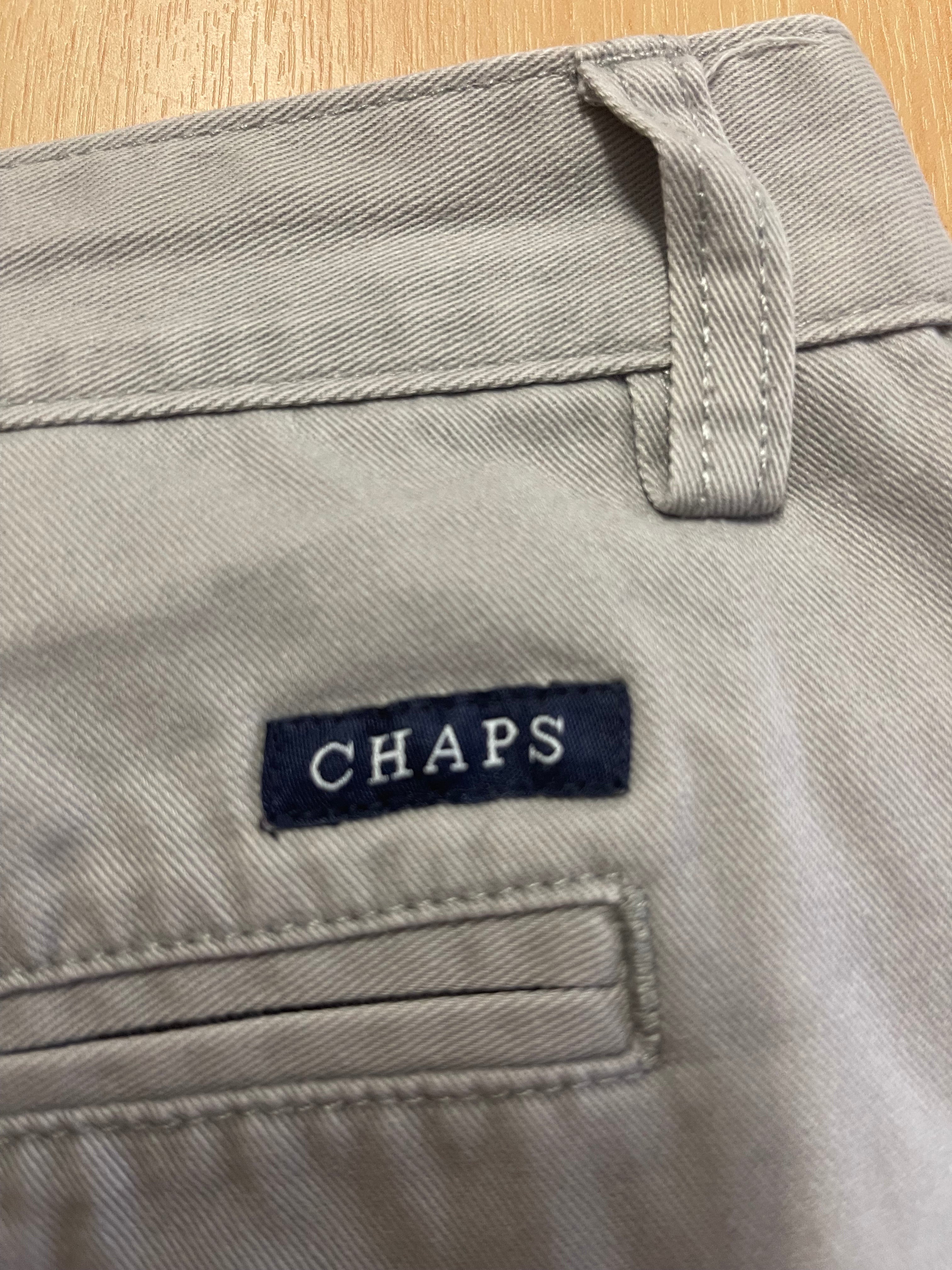 CHAPS Men’s Chino Shorts W42 Light Grey with Pockets