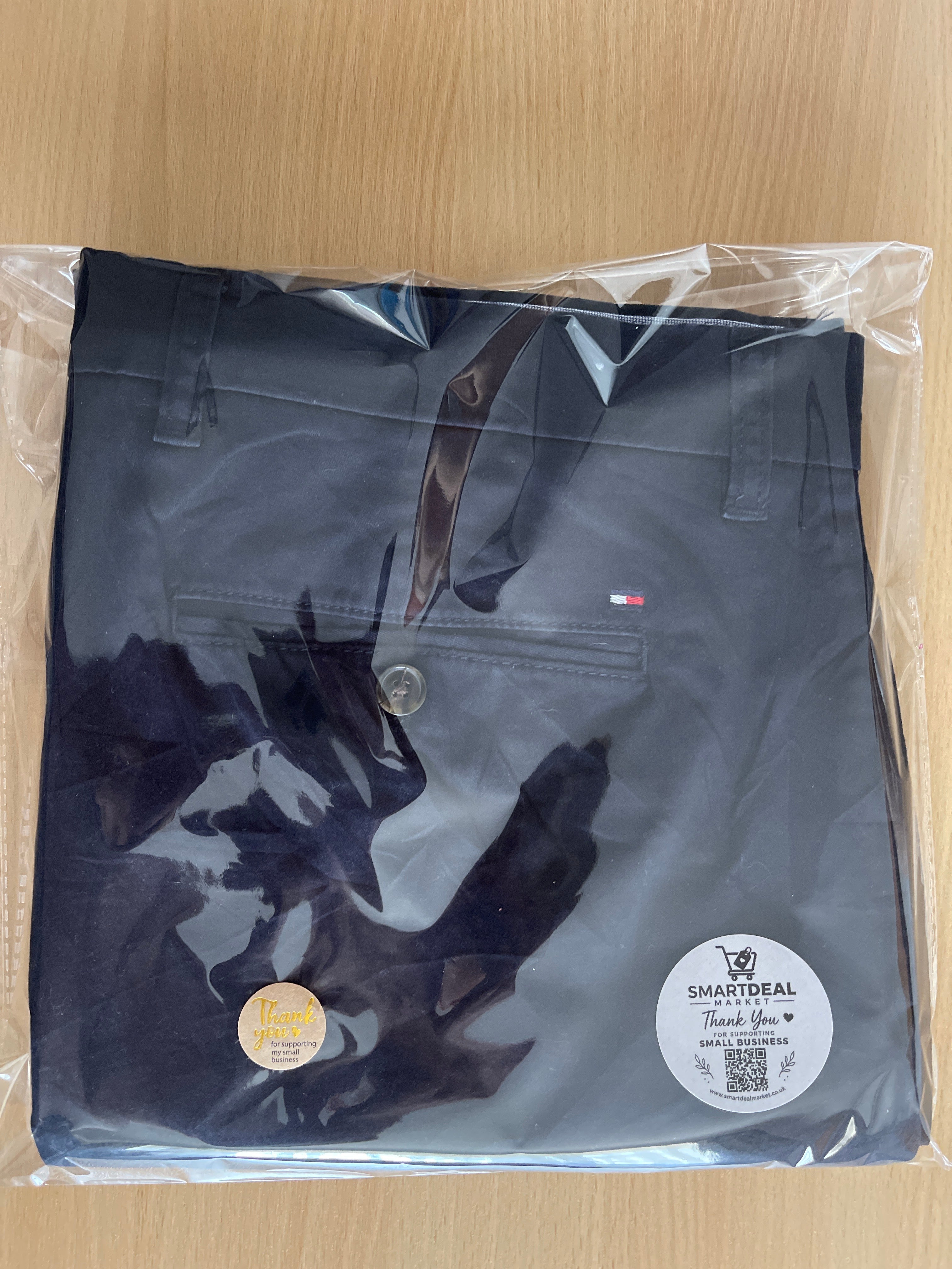 Tommy Hilfiger Men’s Shorts W36 – Navy Blue – With Pockets