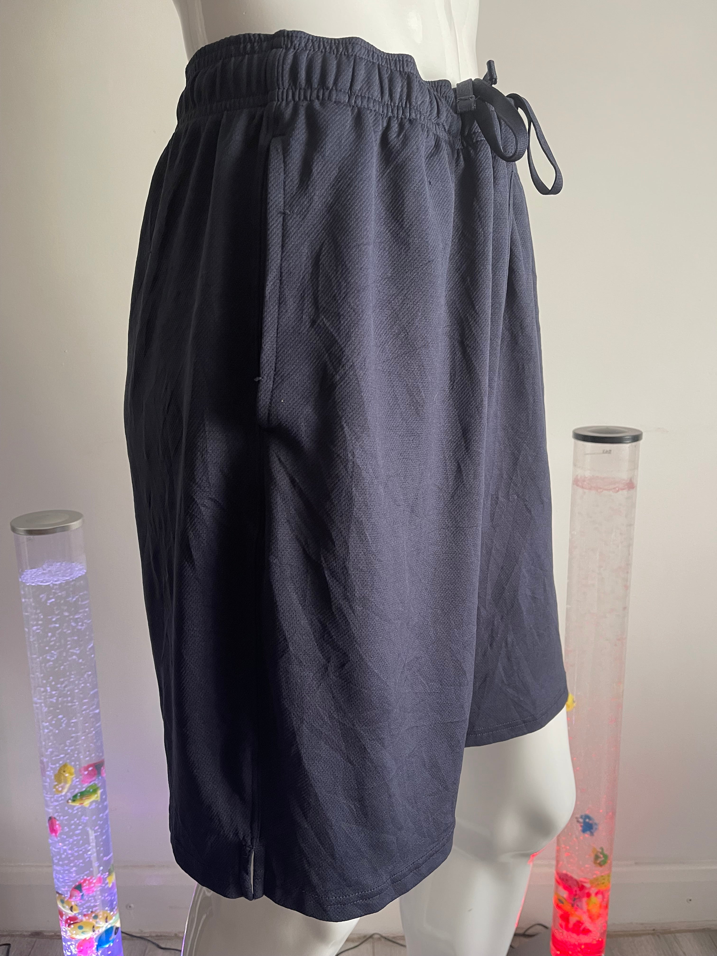 Champion Men's Black Sports Shorts with Pockets Size XL