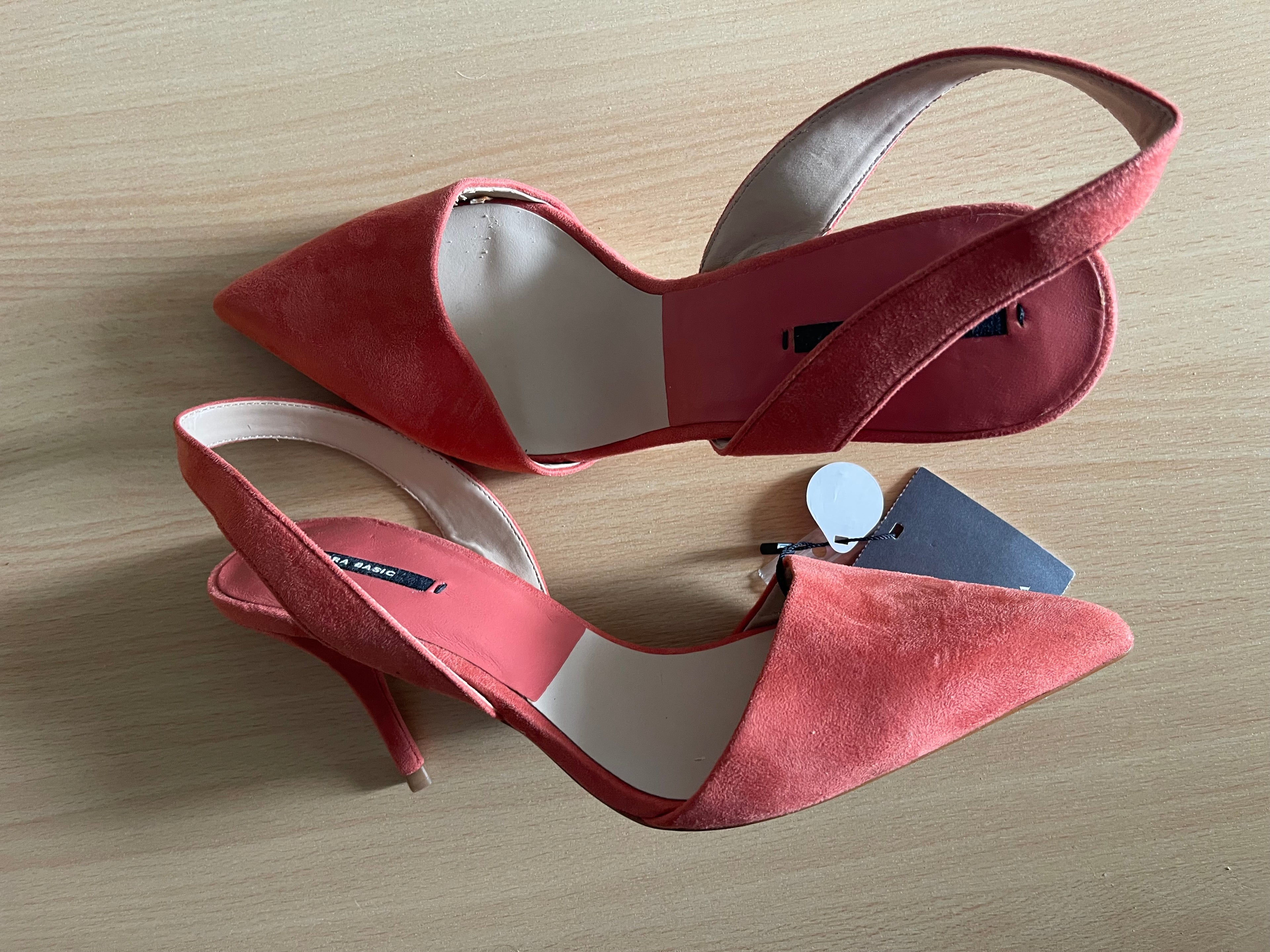 Elegant Zara Basic women’s shoes in a beautiful coral pink colour. 👠