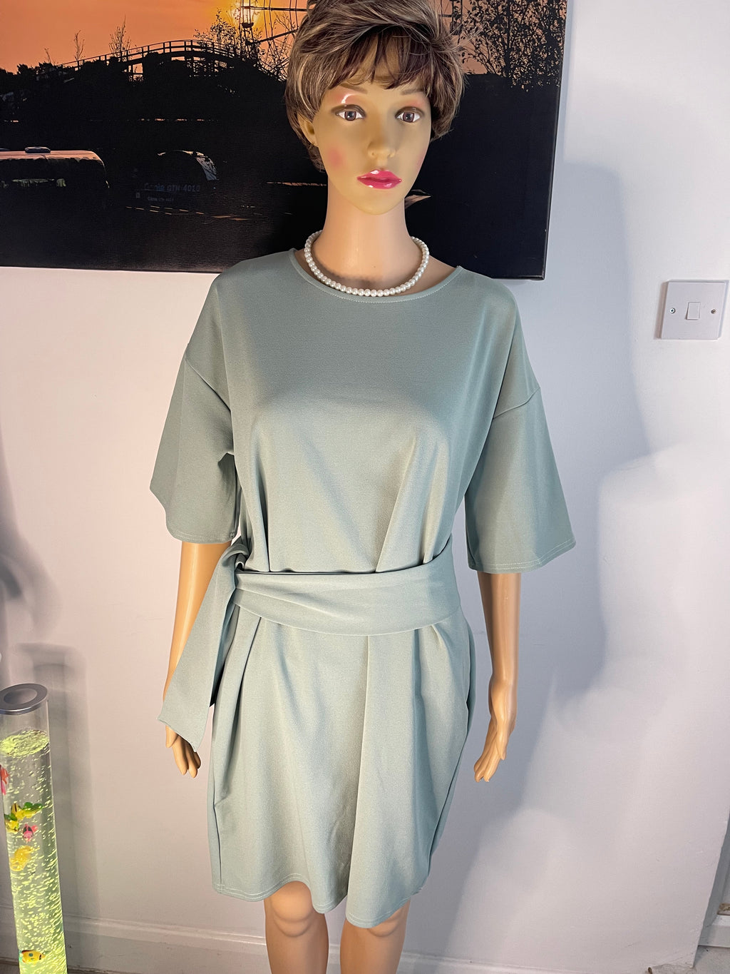 💚 Boohoo Sage Green Dress Size UK 12 💚 Elegant Belted Dress With Pockets
