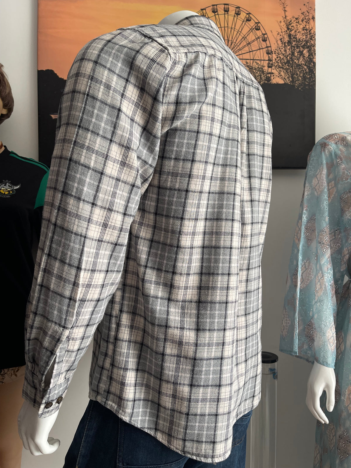 St. John’s Bay Men’s Check Shirt Size M