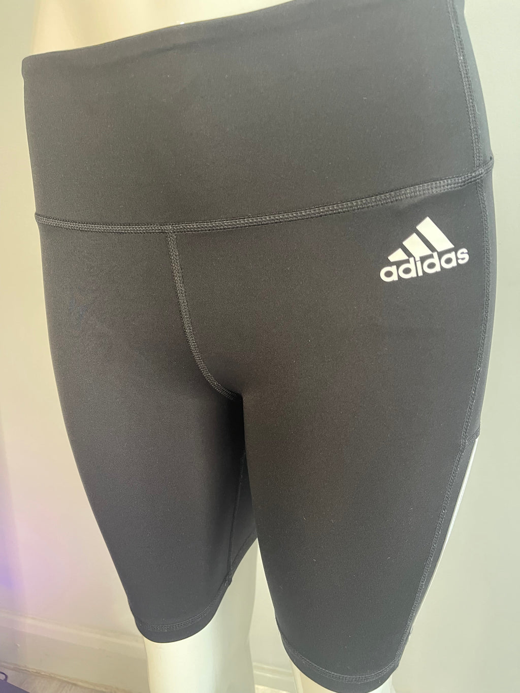 Adidas Aeroready Cycling / Training Shorts – Black – Size S