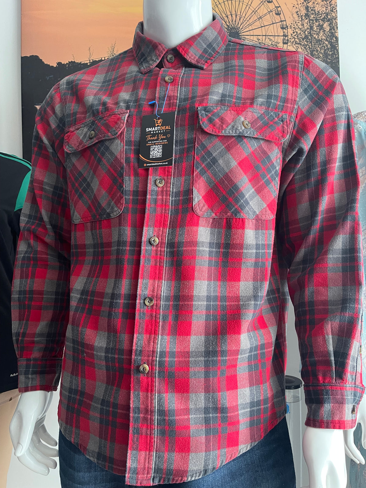 Rugged Wear Men’s Red Check Flannel Shirt Size M