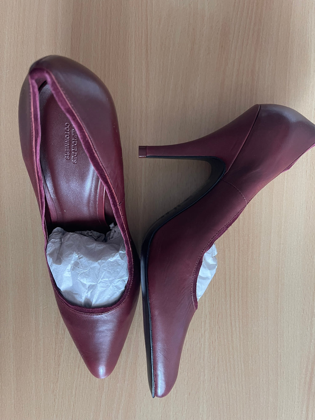 Women's Burgundy Court Heels – UK 7 / EU 40