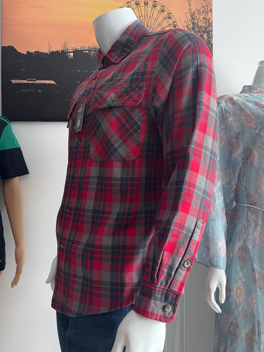 Rugged Wear Men’s Red Check Flannel Shirt Size M