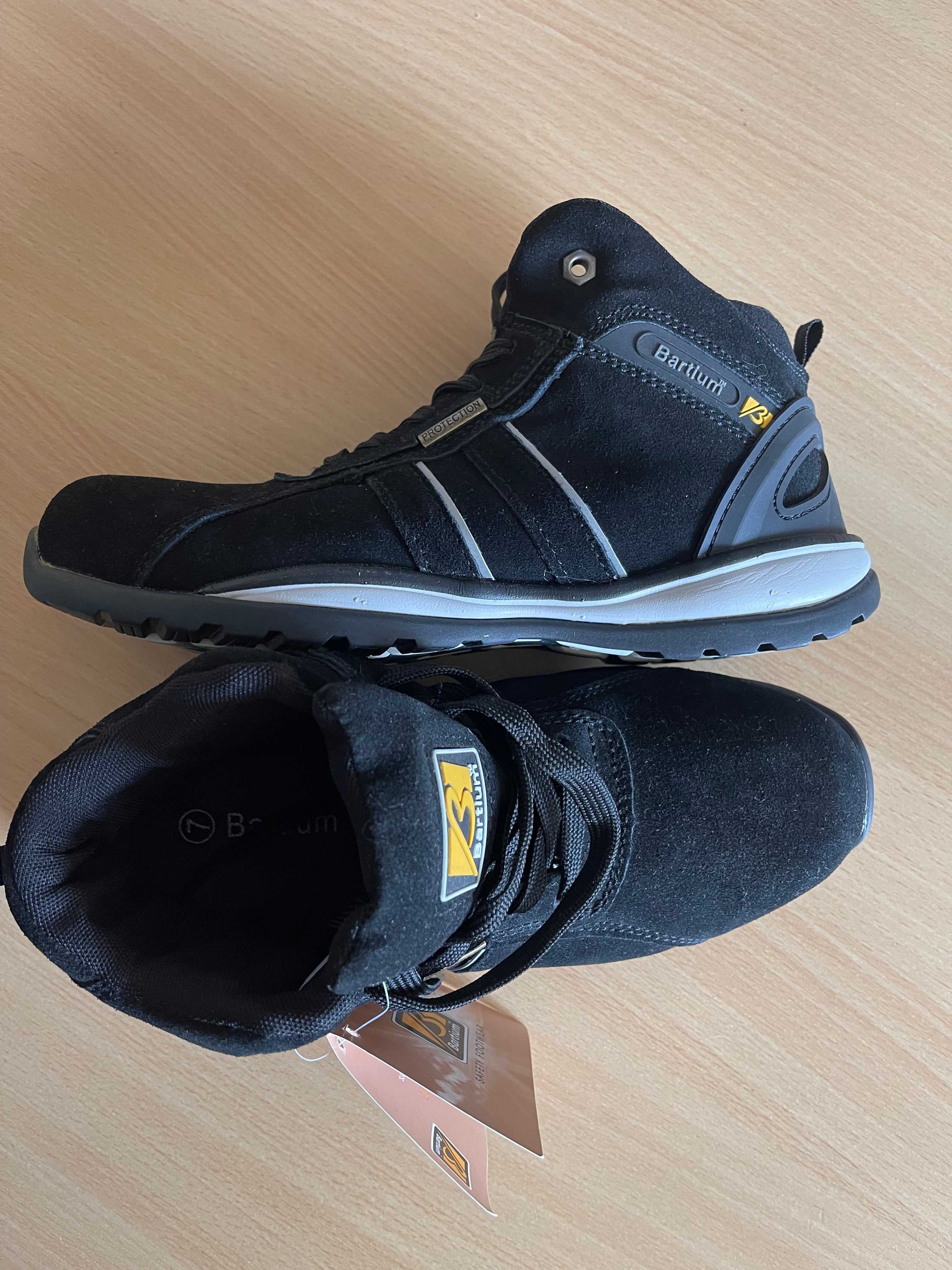 Bartiurn Men’s Black Work Shoes – Size UK 7 – New with Tags