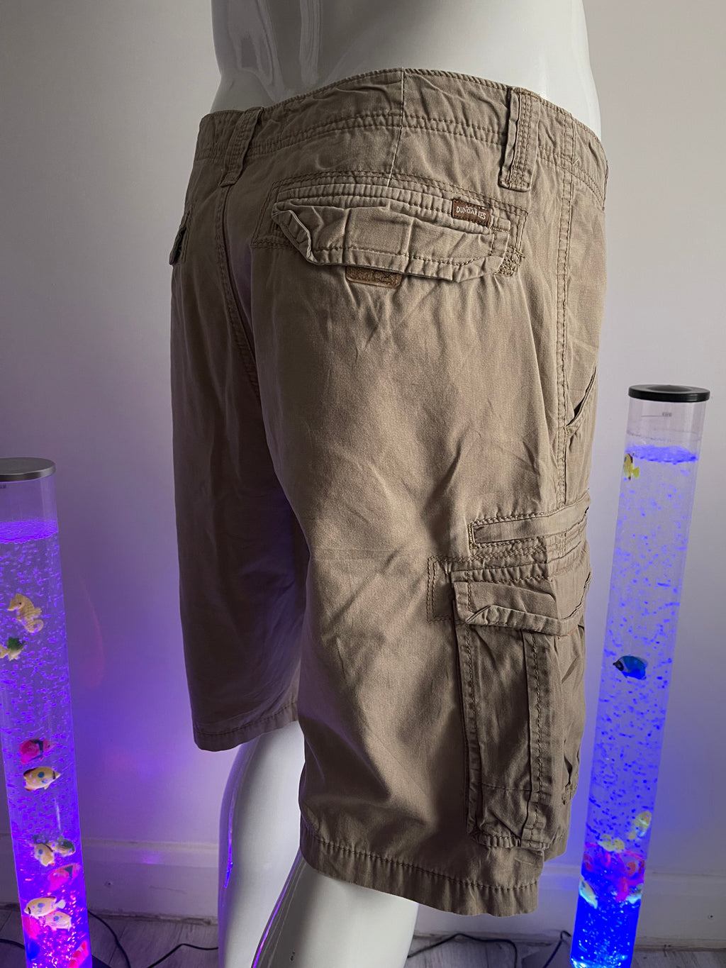 Lee Dungarees Men’s Cargo Shorts – Beige – Multi Pocket