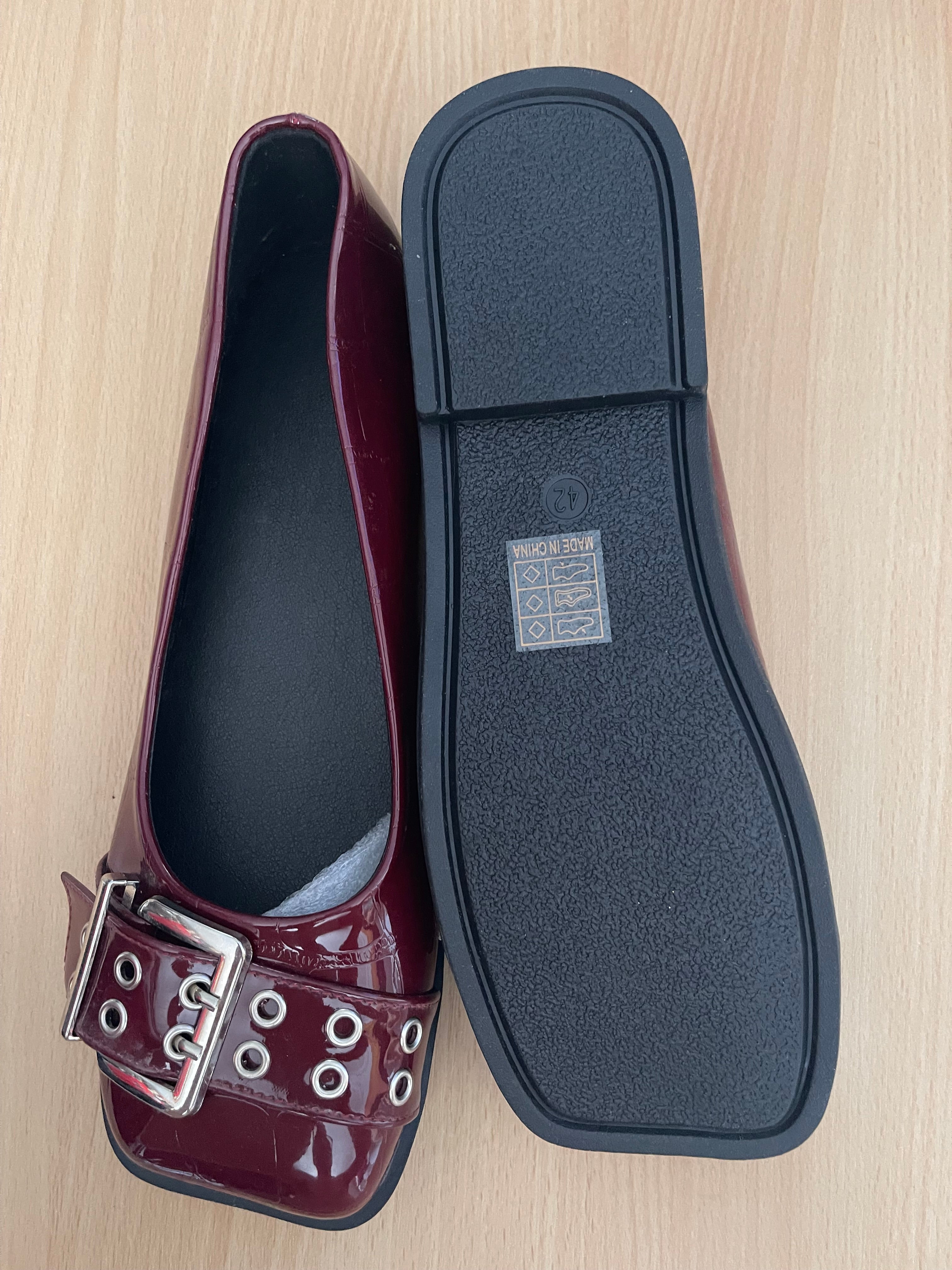 Women's Burgundy Patent Ballet Flats with Buckle – UK 9