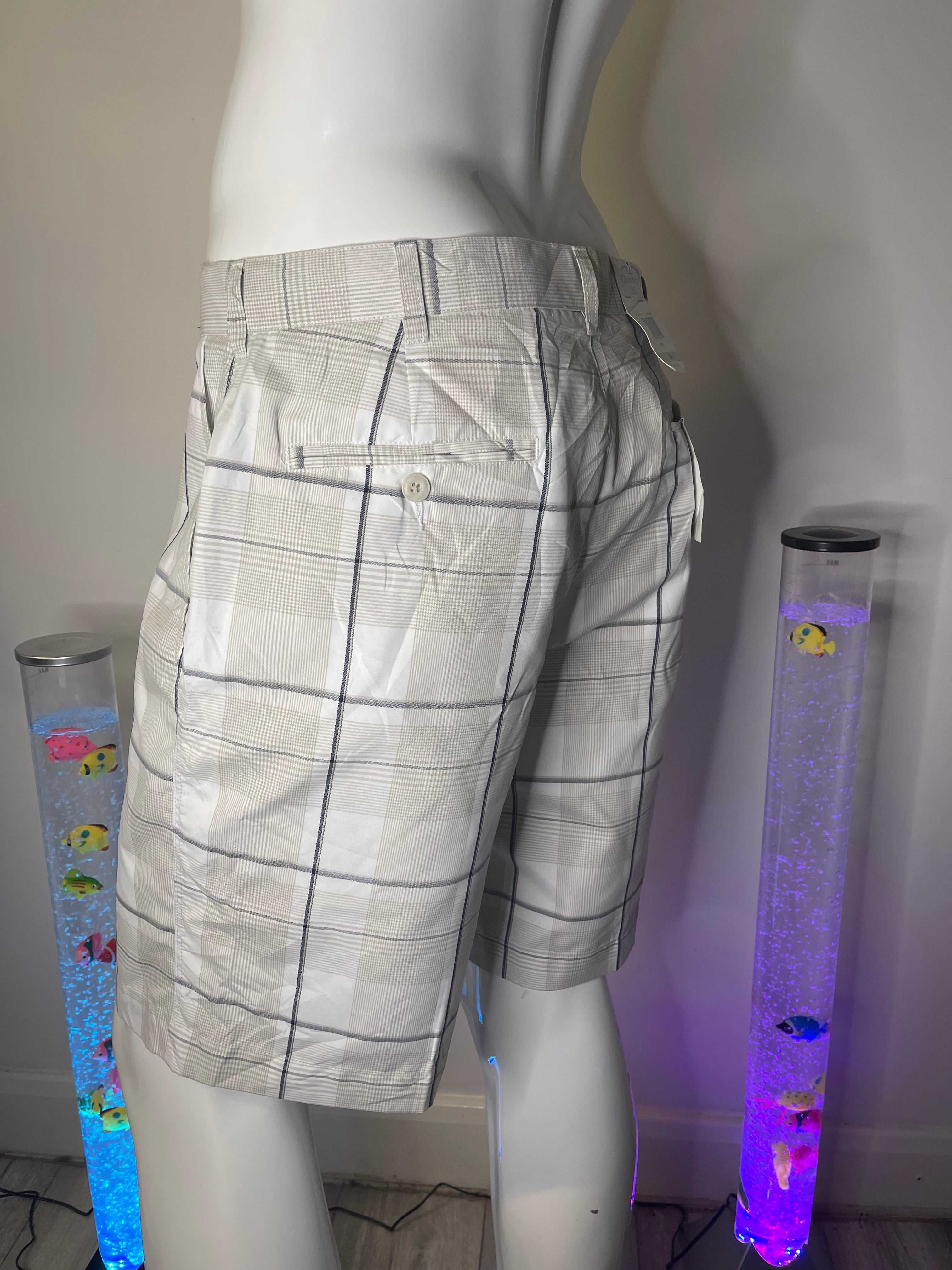 Champions Tour Men’s Plaid Performance Shorts – New with Tags