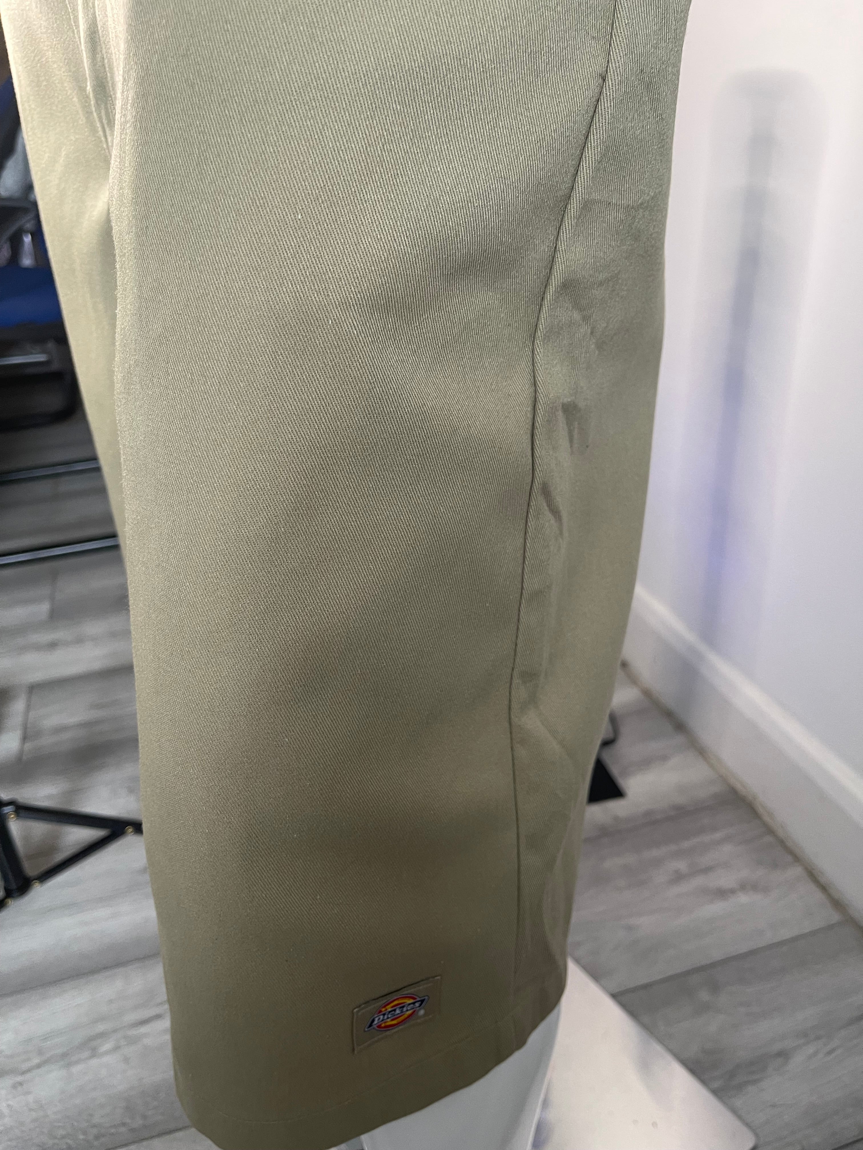 🖤 Dickies Classic Work Shorts – Beige – W44