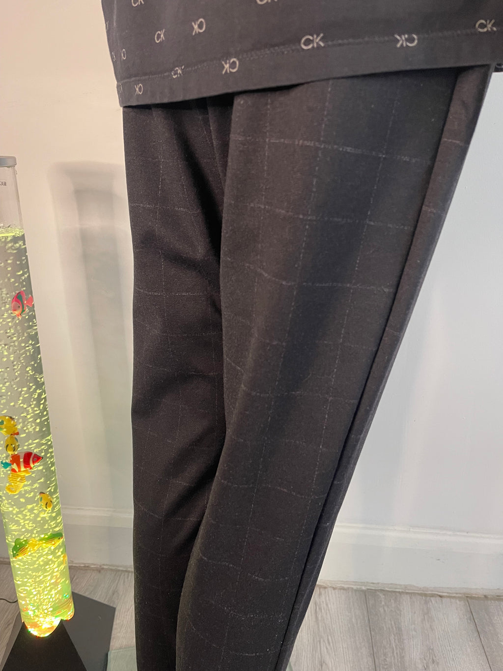 🖤✨ CALVIN KLEIN OUTFIT SET ✨🖤
👚 Designer CK Top + Elegant Black Trousers 👖
💎 Stylish Smart-Casual Look 💎