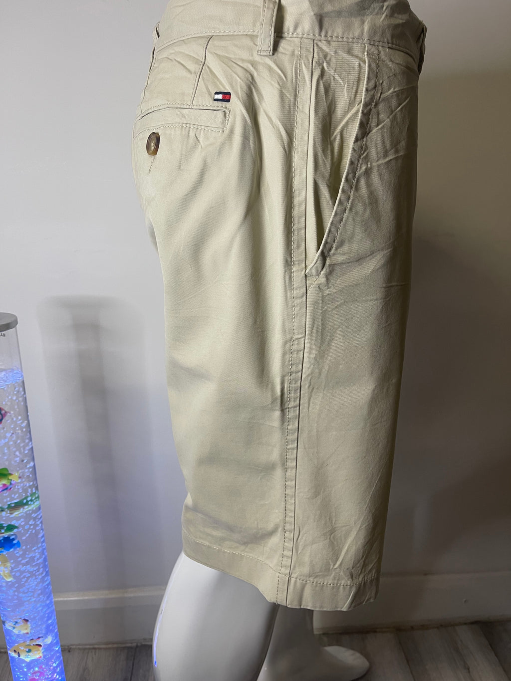 Authentic Tommy Hilfiger Classic Fit Chino Shorts – Size 34 – Beige