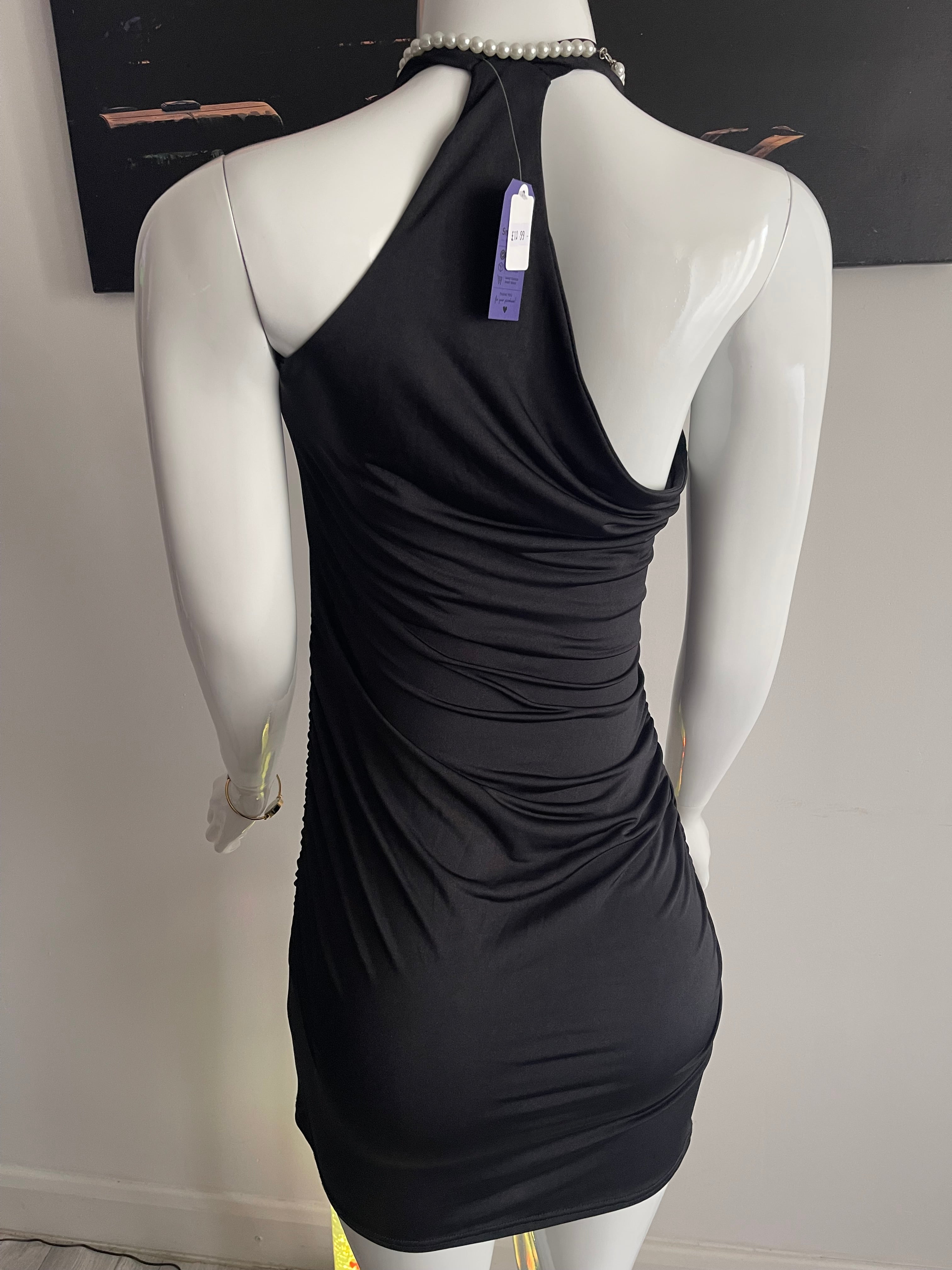 Elegant Black Halter Mini Dress – Size 12–14
