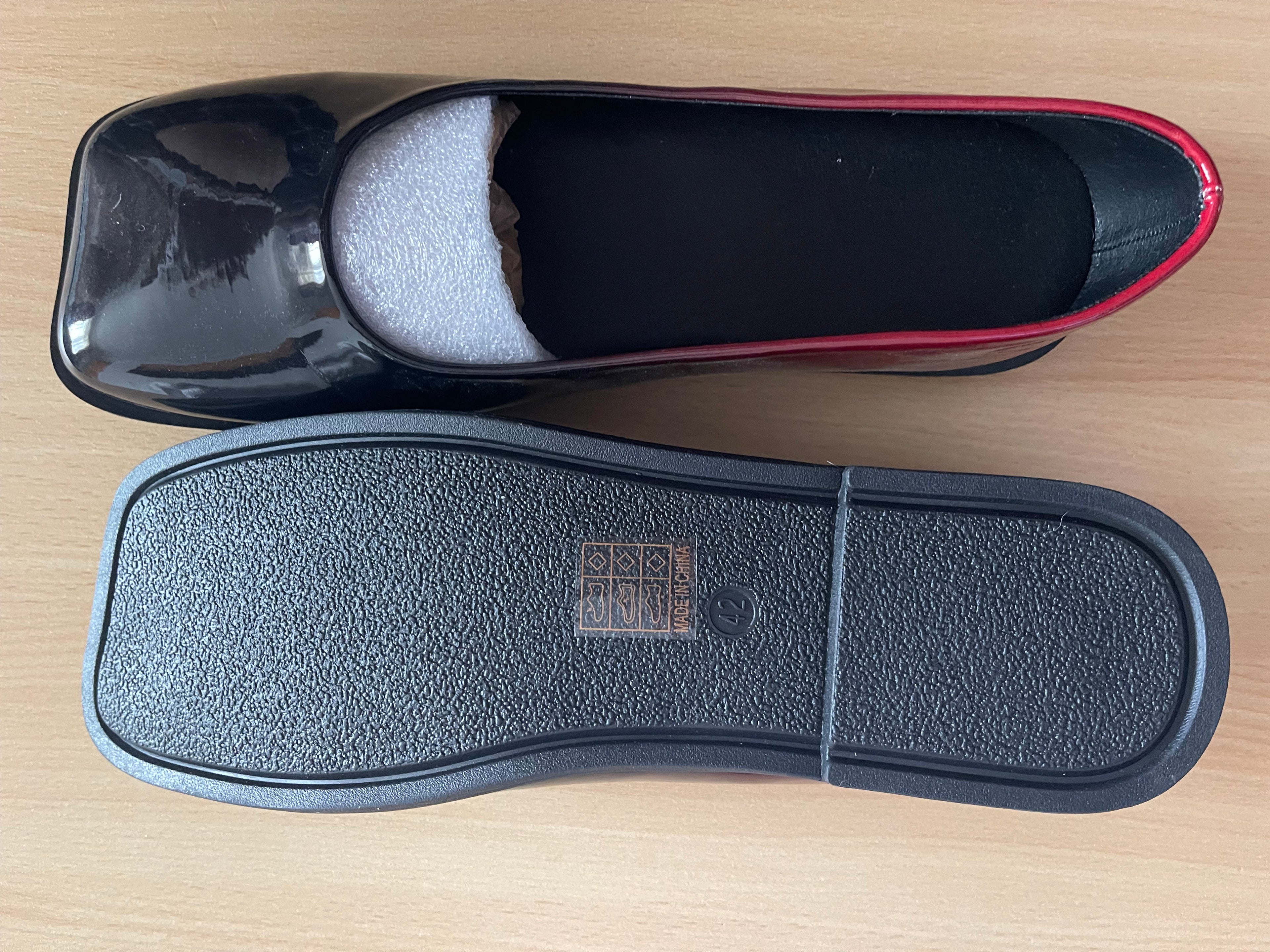 Women's Patent Ballet Flats – Burgundy / Black – UK 9 / EU 42