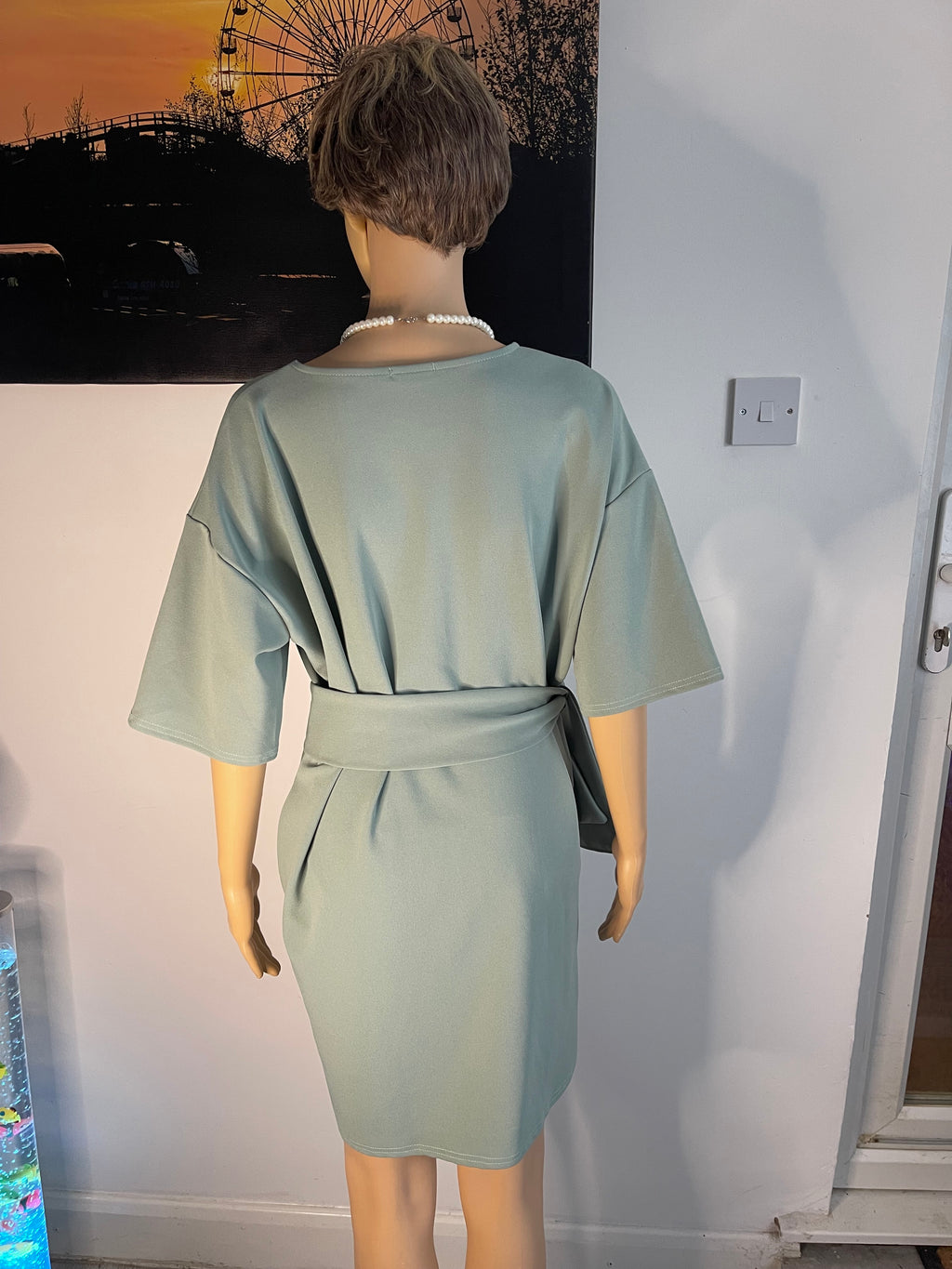 💚 Boohoo Sage Green Dress Size UK 12 💚 Elegant Belted Dress With Pockets