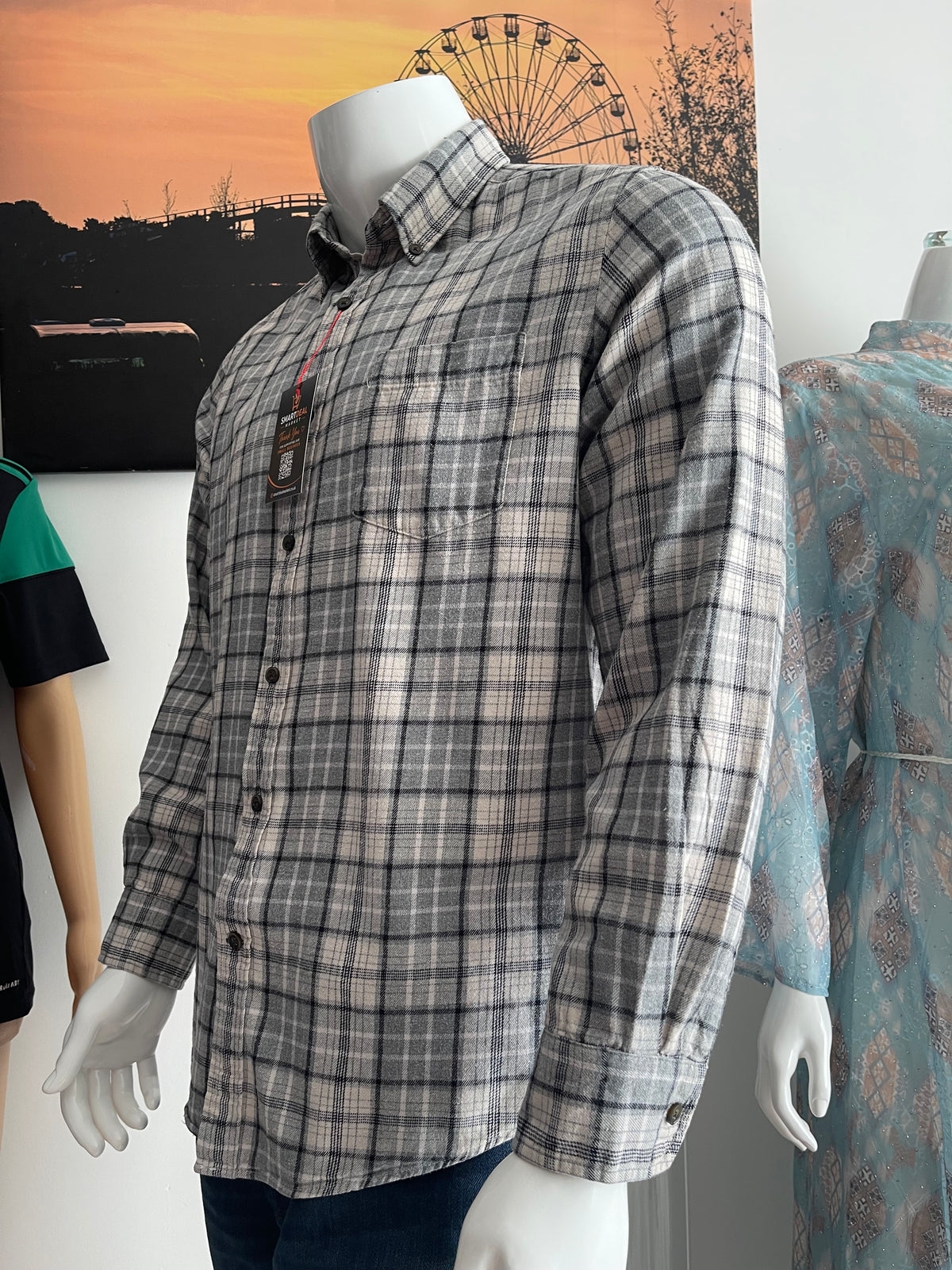 St. John’s Bay Men’s Check Shirt Size M