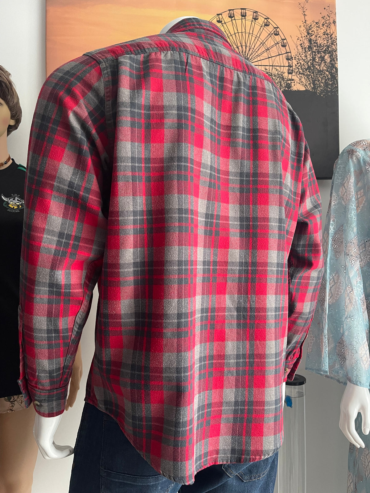 Rugged Wear Men’s Red Check Flannel Shirt Size M