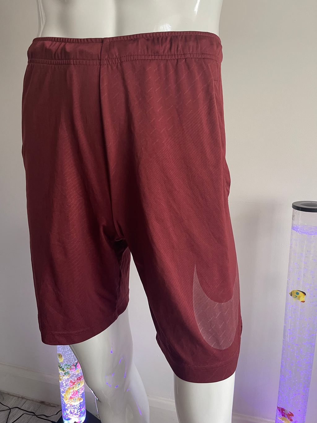 Title: Nike Training Shorts Burgundy Size S with Pockets