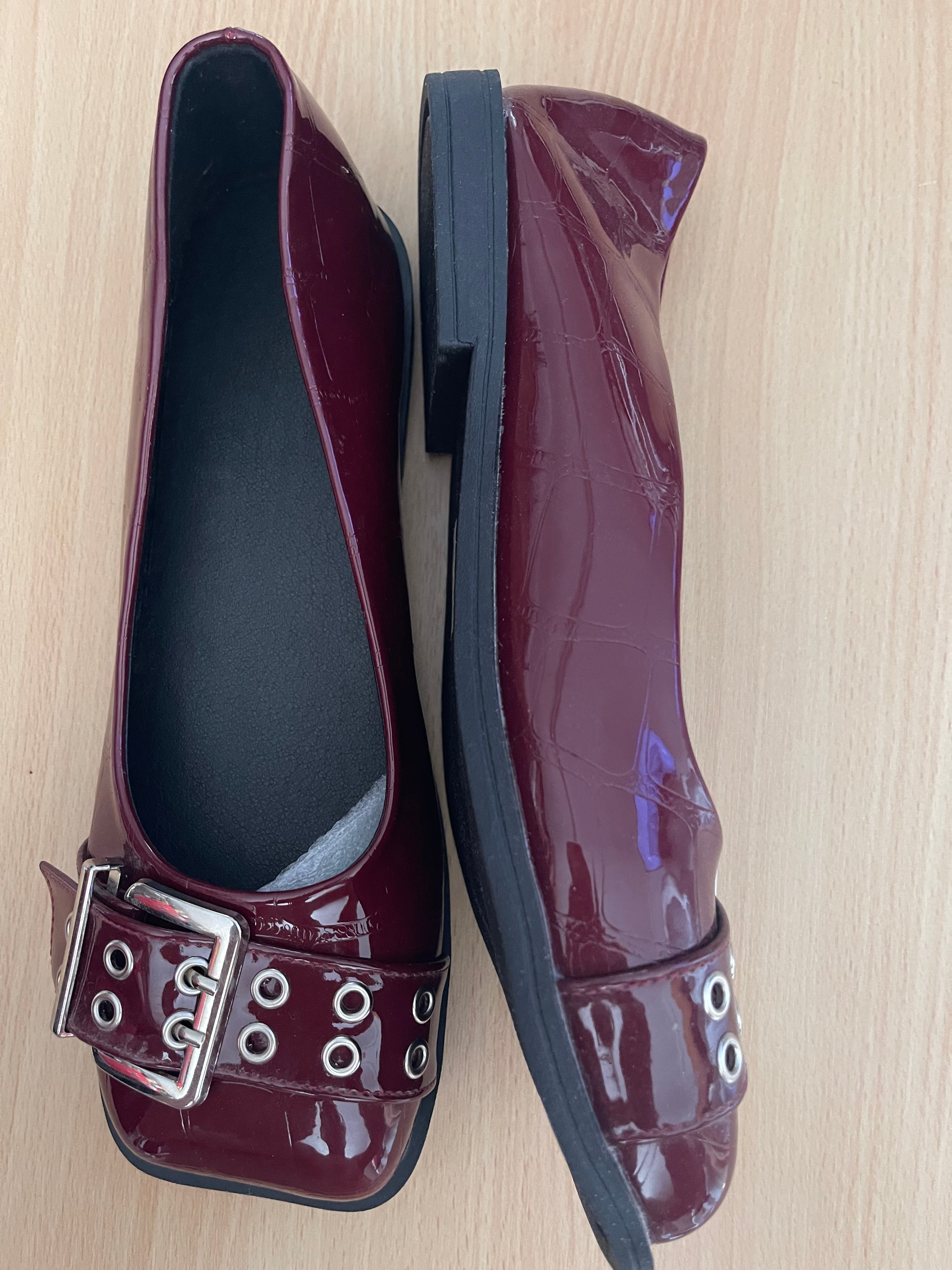 Women's Burgundy Patent Ballet Flats with Buckle – UK 9