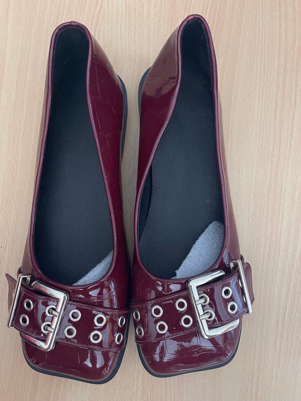 Women's Burgundy Patent Ballet Flats with Buckle – UK 9