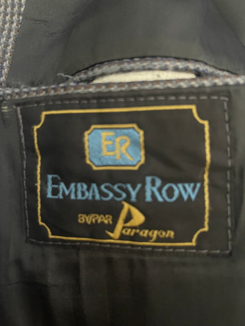 Embassy Row Grey Textured Blazer Jacket Men's Size XL Made in Canada Smart Formal