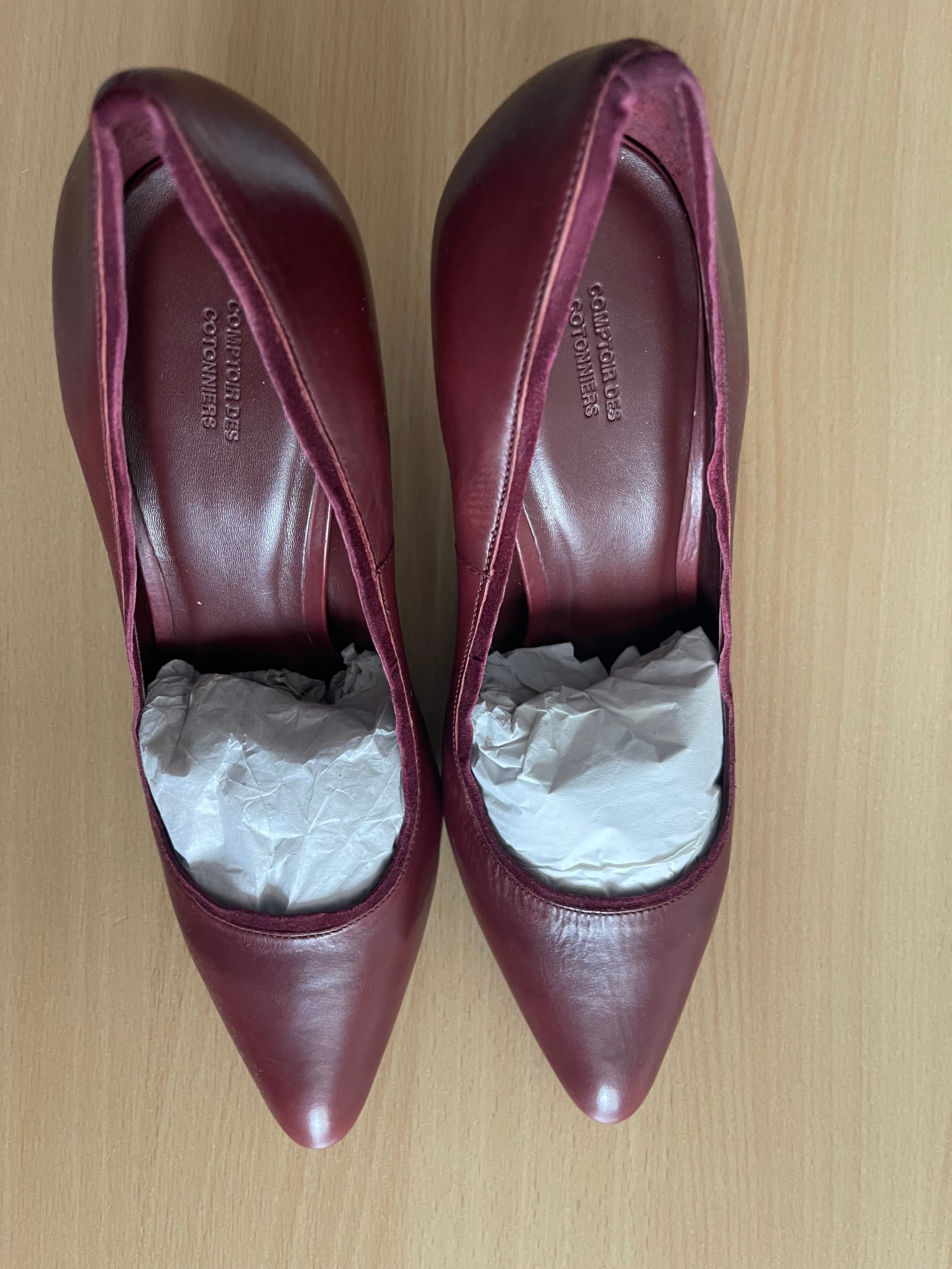 Women's Burgundy Court Heels – UK 7 / EU 40