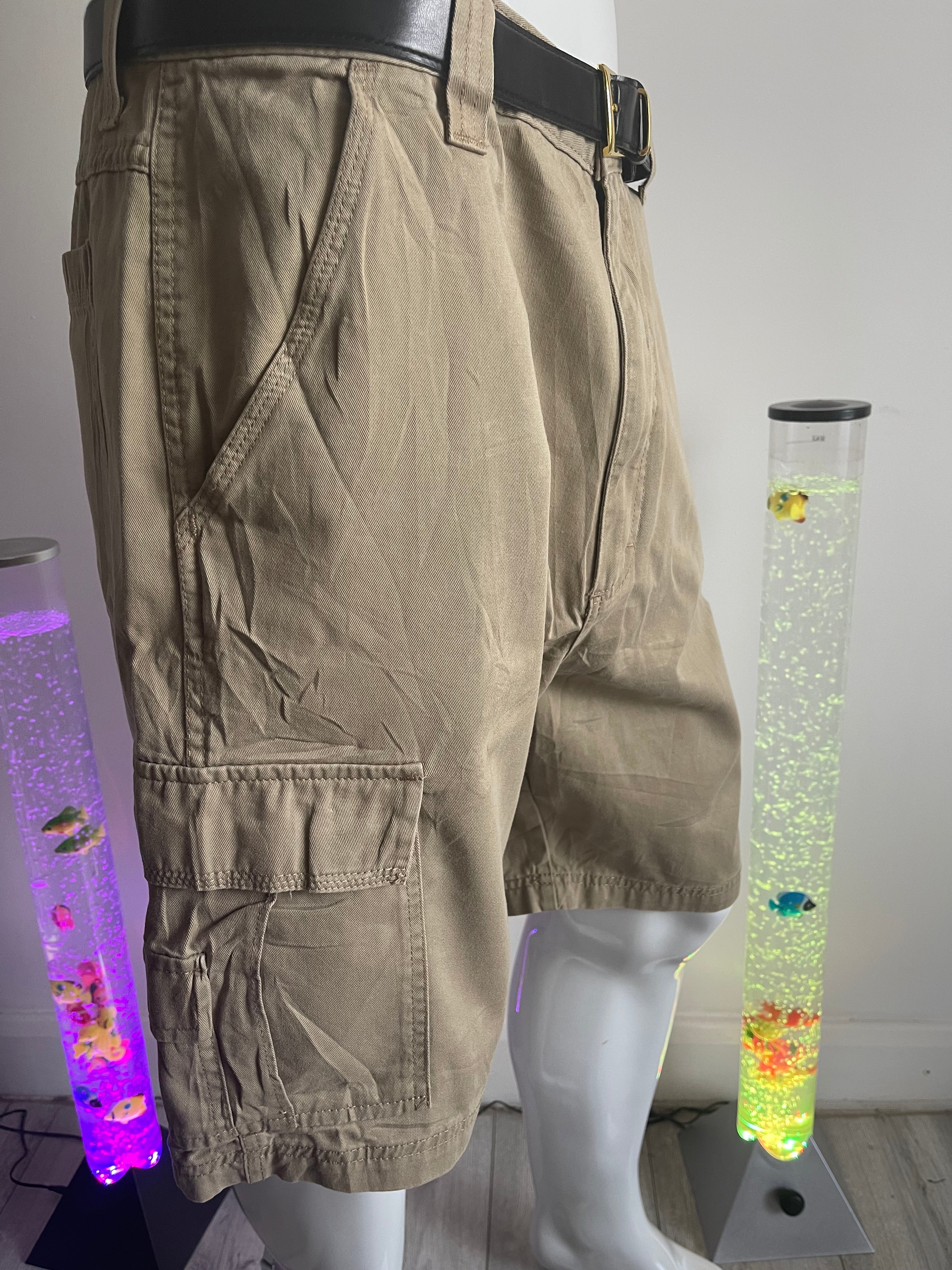 Wrangler Men's Khaki Cargo Shorts 100% Cotton – Size 36