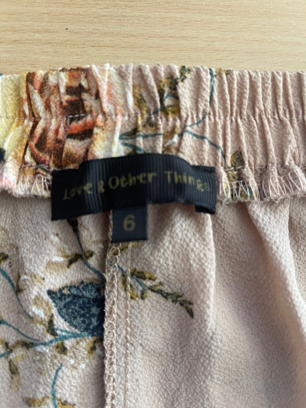 Love & Other Things Floral Women's Shorts – Size UK 6