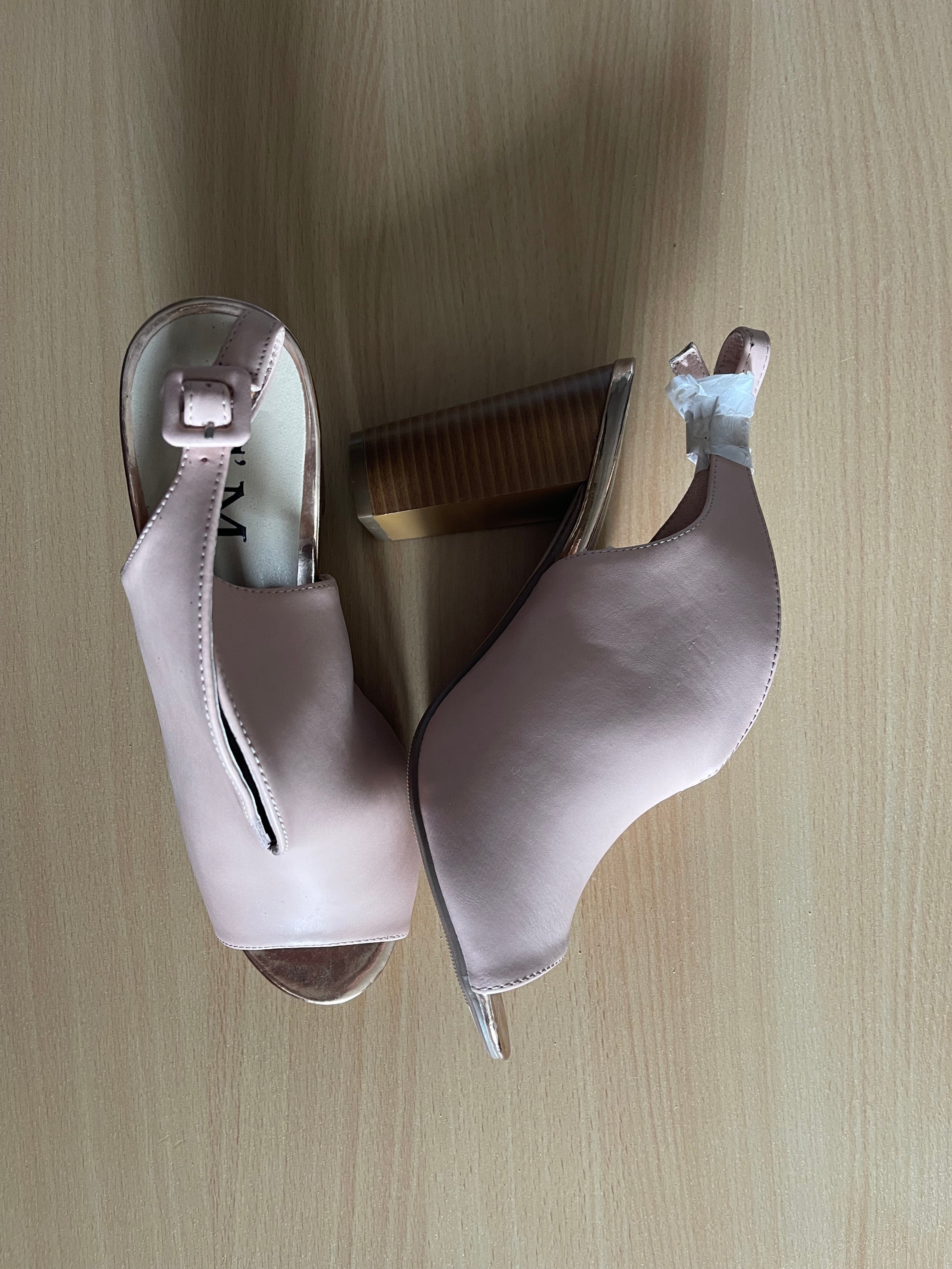 C.M Paris Nude Slingback Heels Size EU 40 – New
