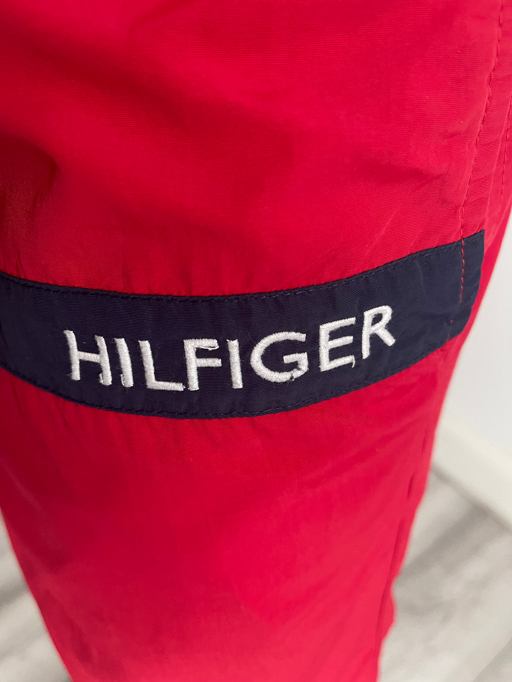 Tommy Hilfiger Men’s Red Shorts With Pockets – Size M 🔥