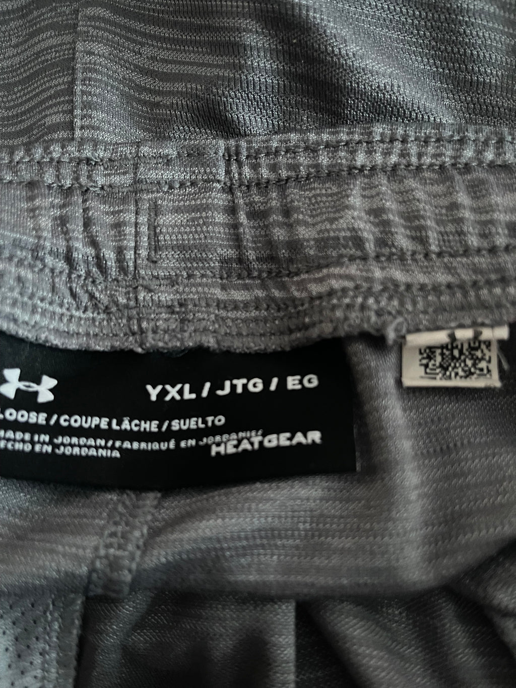 Under Armour HeatGear Grey/Blue Shorts With Pockets – YXL