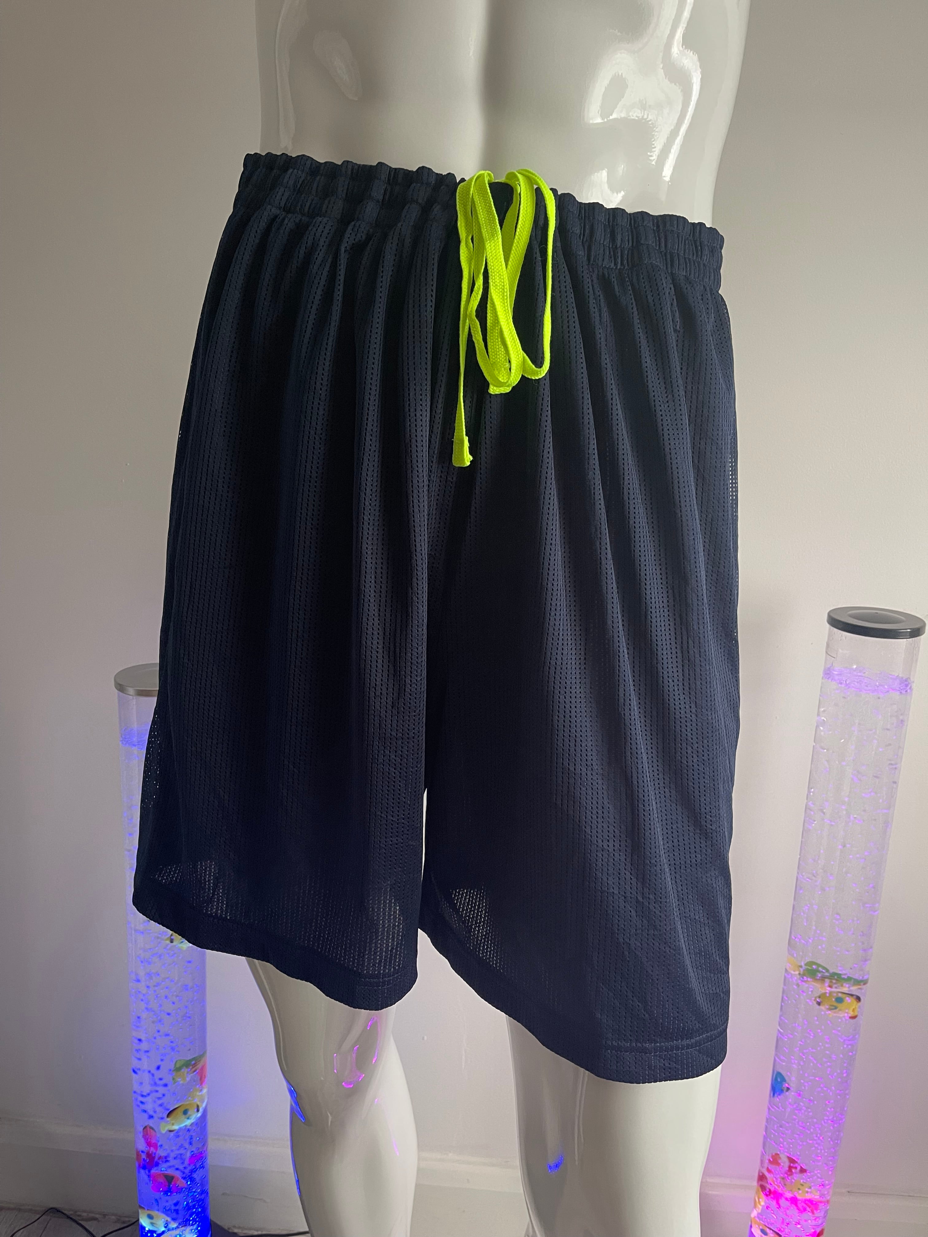 Starter Men's Black Sports Shorts with Pockets - Size XL