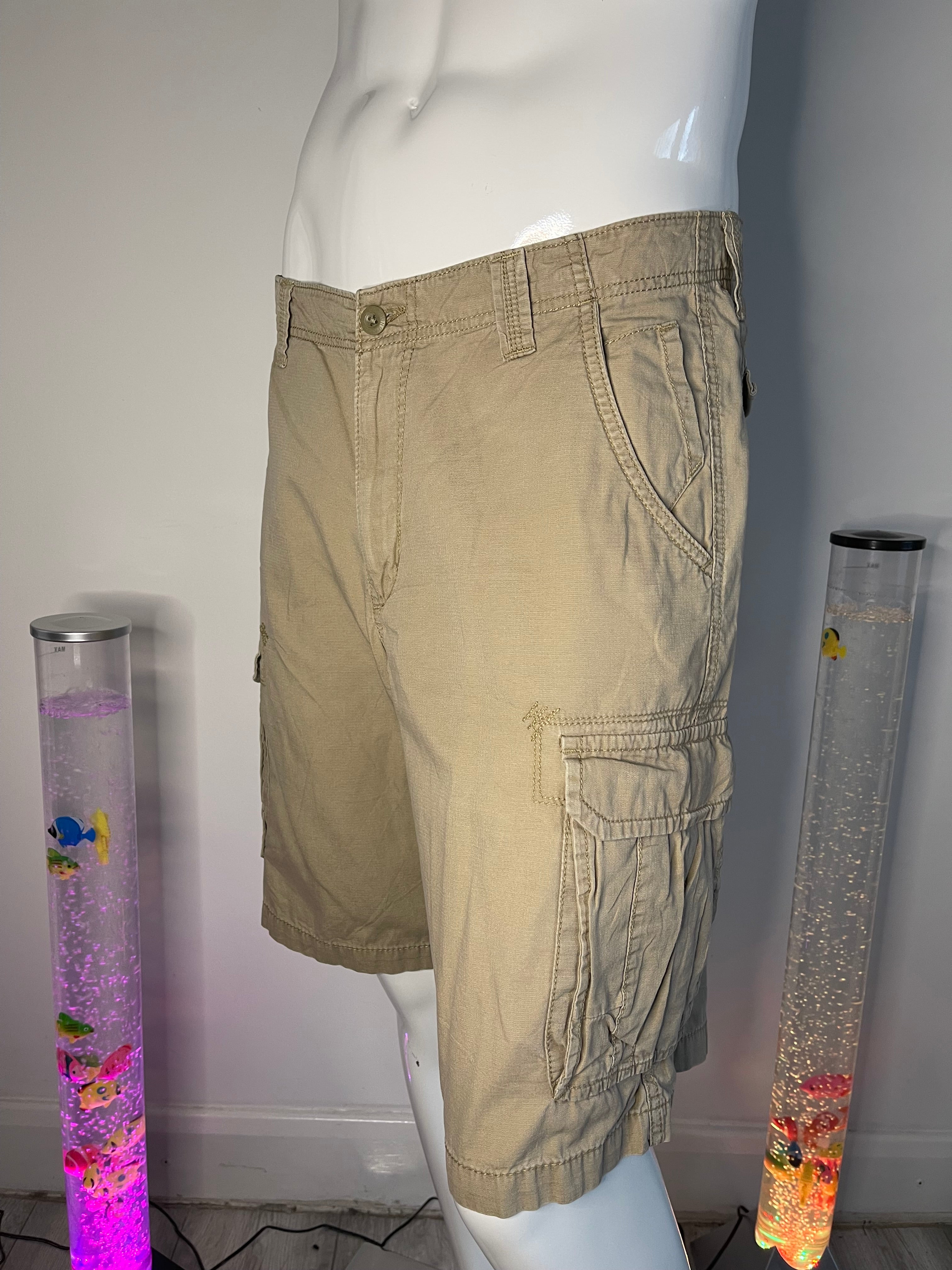 Lee Dungarees Men’s Cargo Shorts – Beige – Multi Pocket