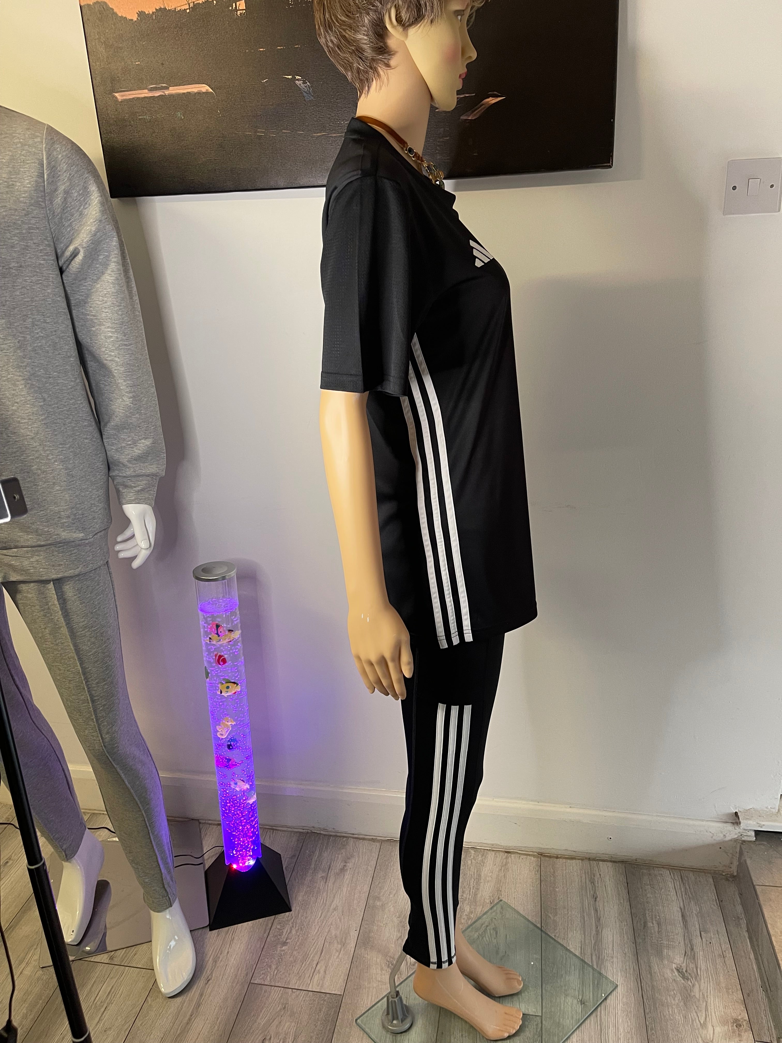 Authentic Adidas women’s performance T-shirt,size M